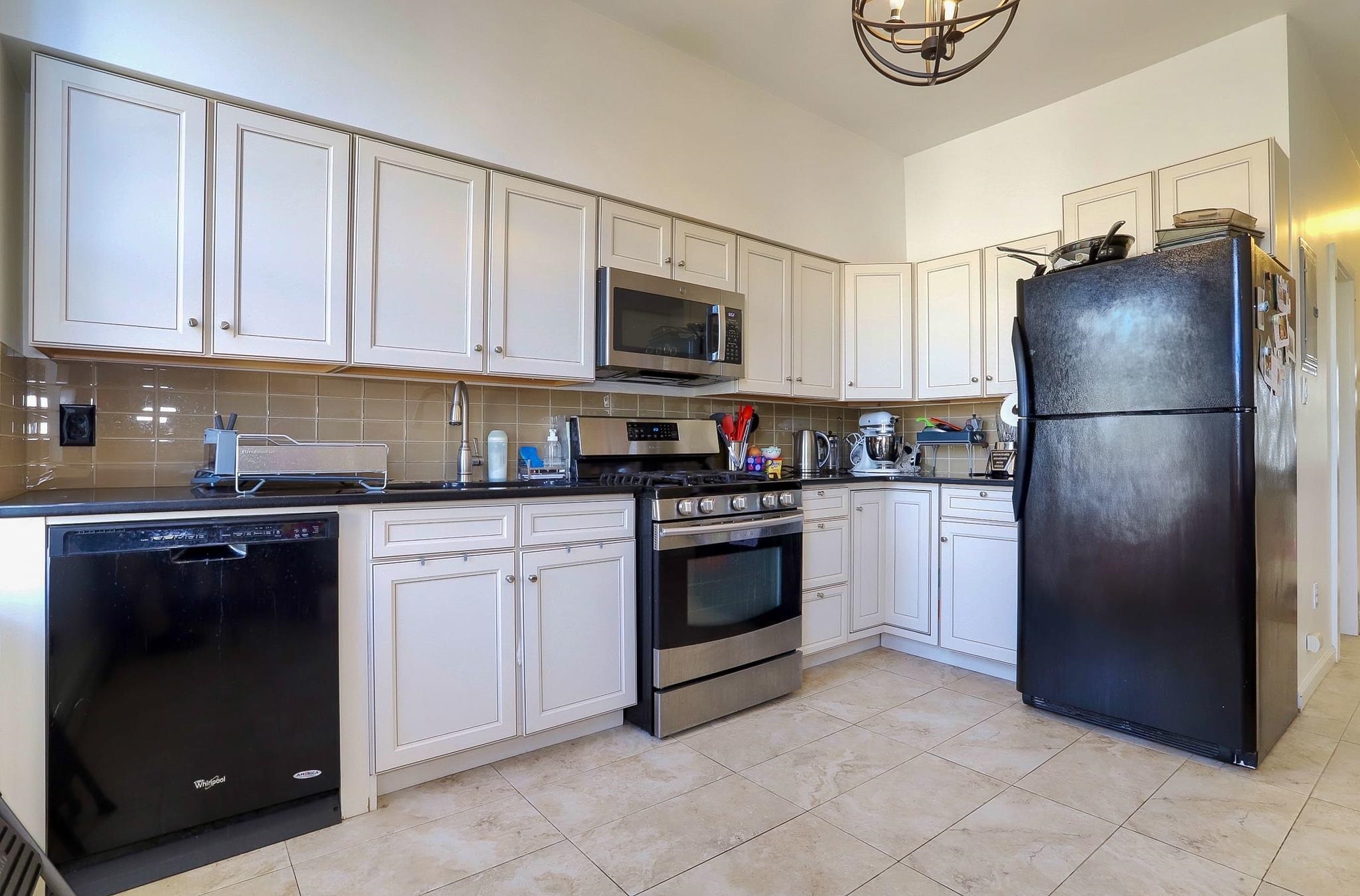 169 OGDEN AVE Unit: 2