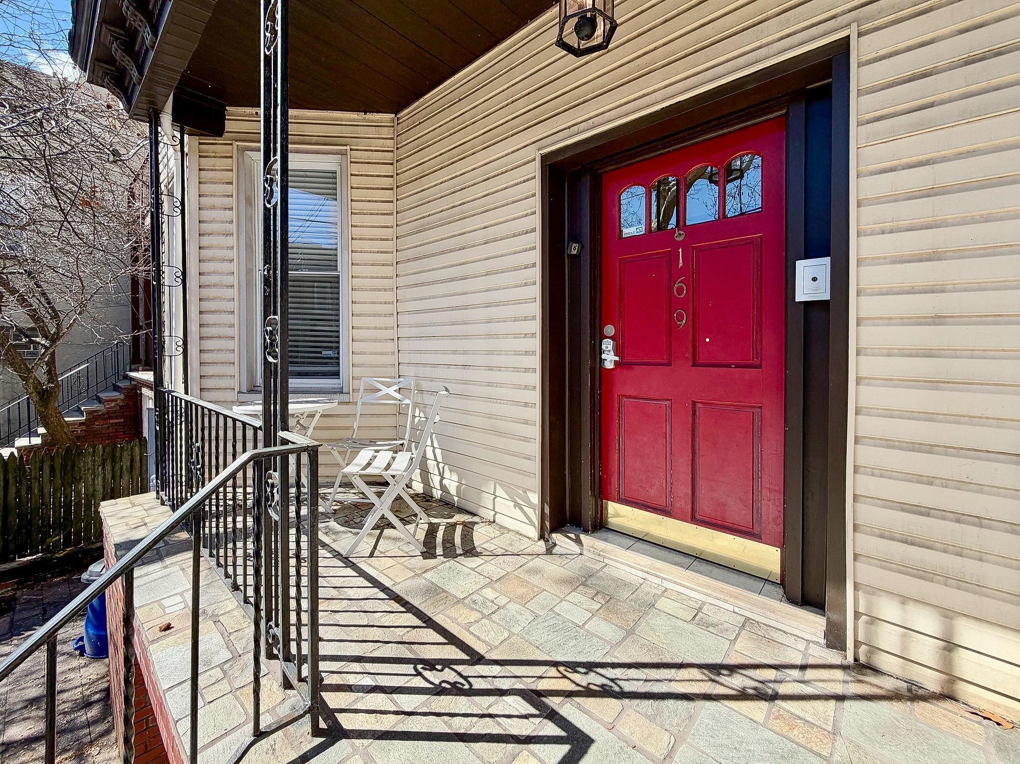 169 OGDEN AVE Unit: 2