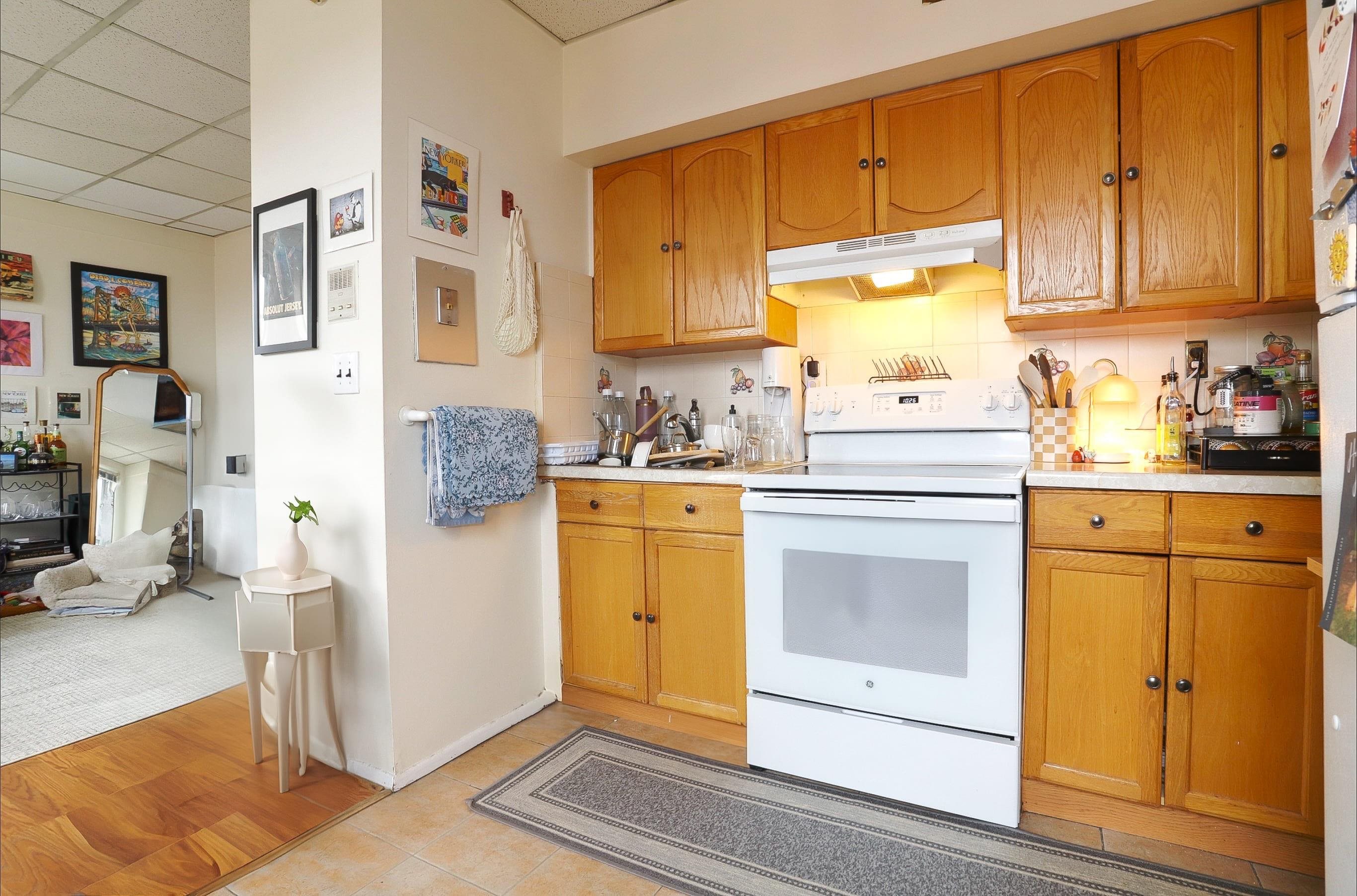 939 WASHINGTON ST Unit: D1