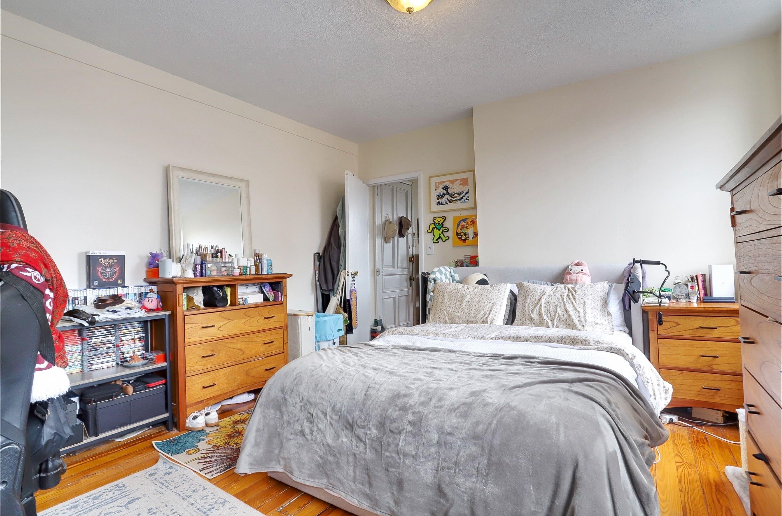 939 WASHINGTON ST Unit: D1