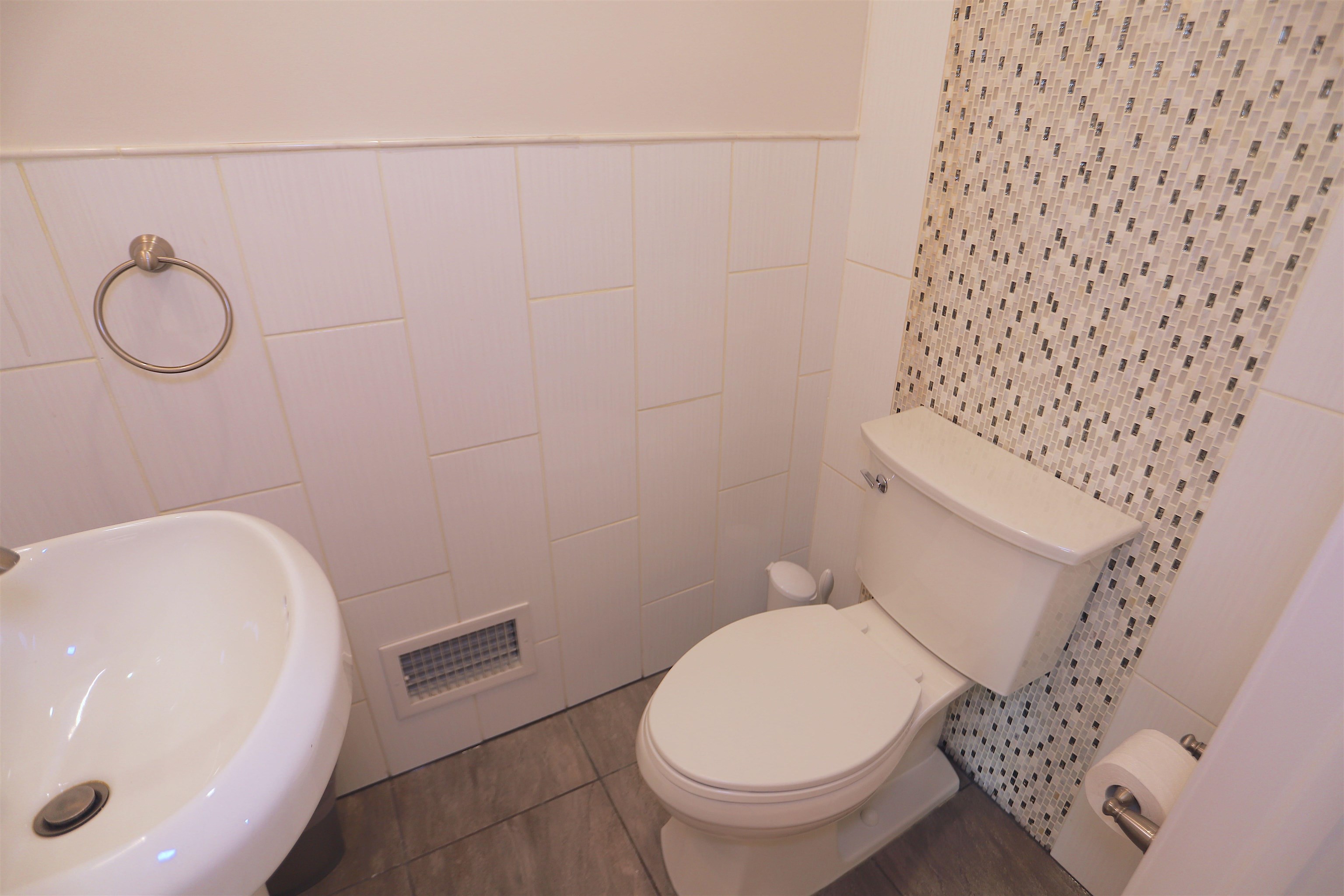 106 POPLAR ST Unit: 1