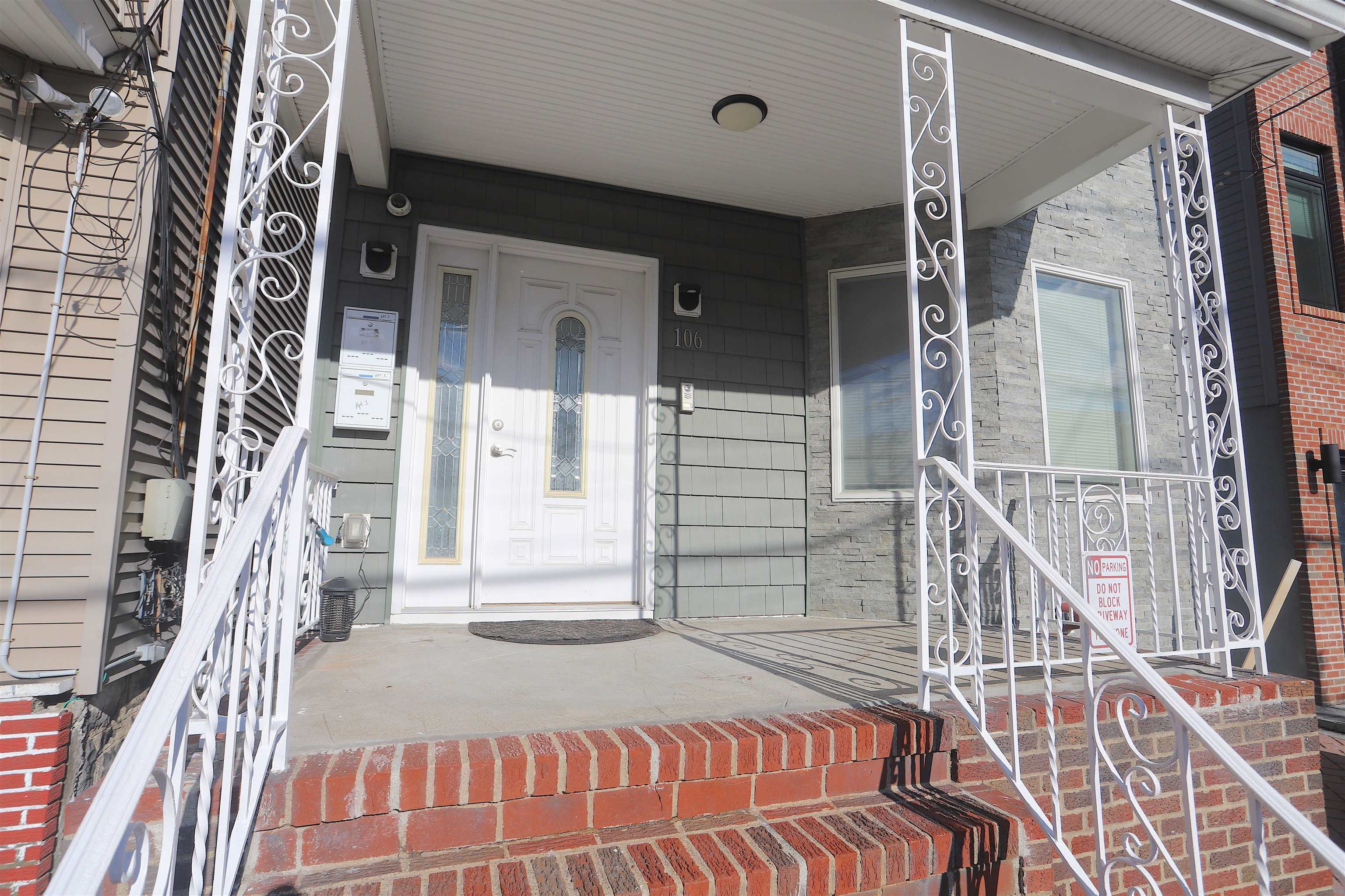 106 POPLAR ST Unit: 1