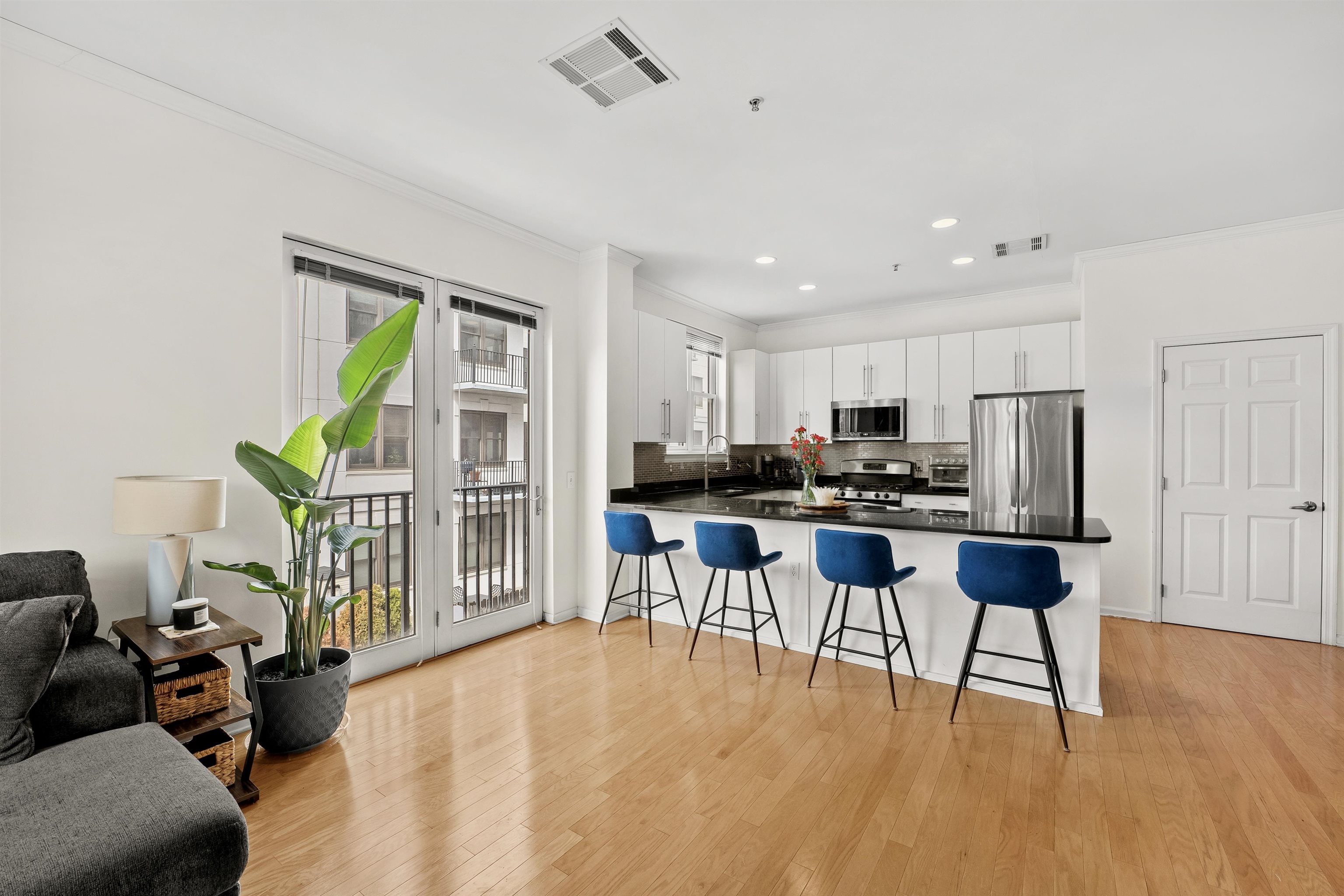 1200 GRAND ST Unit: 432