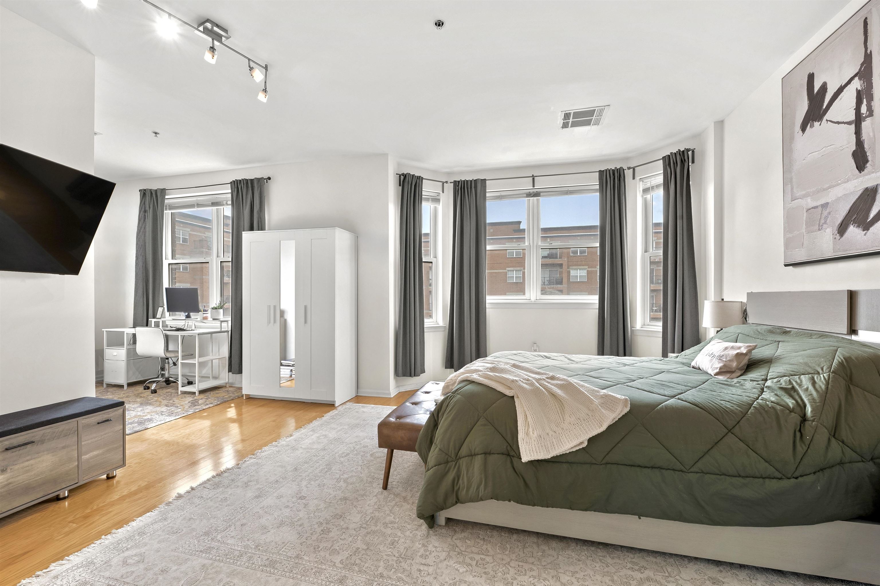 1200 GRAND ST Unit: 432