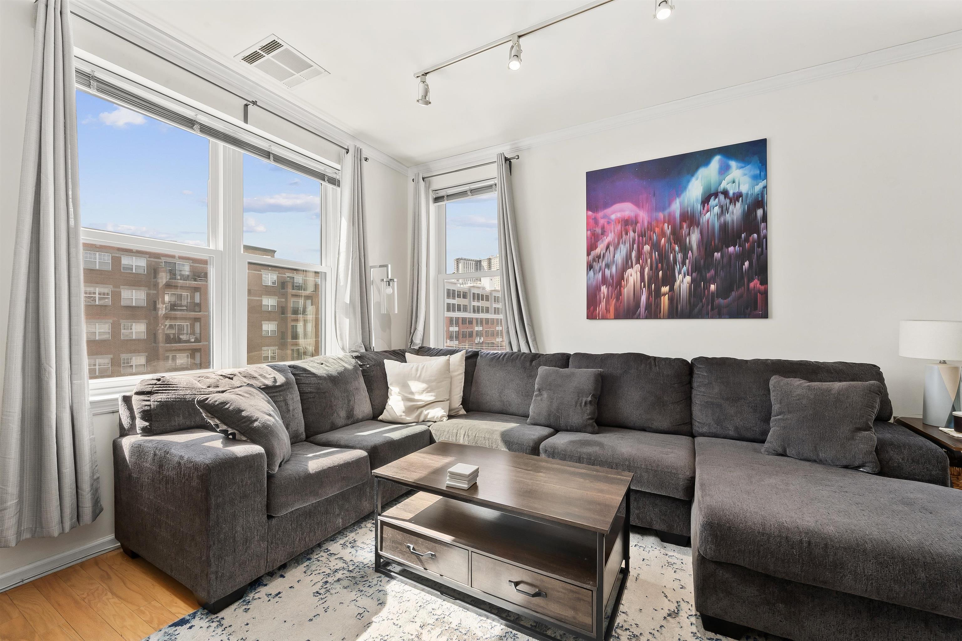 1200 GRAND ST Unit: 432