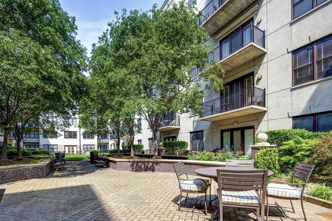 1200 GRAND ST Unit: 432
