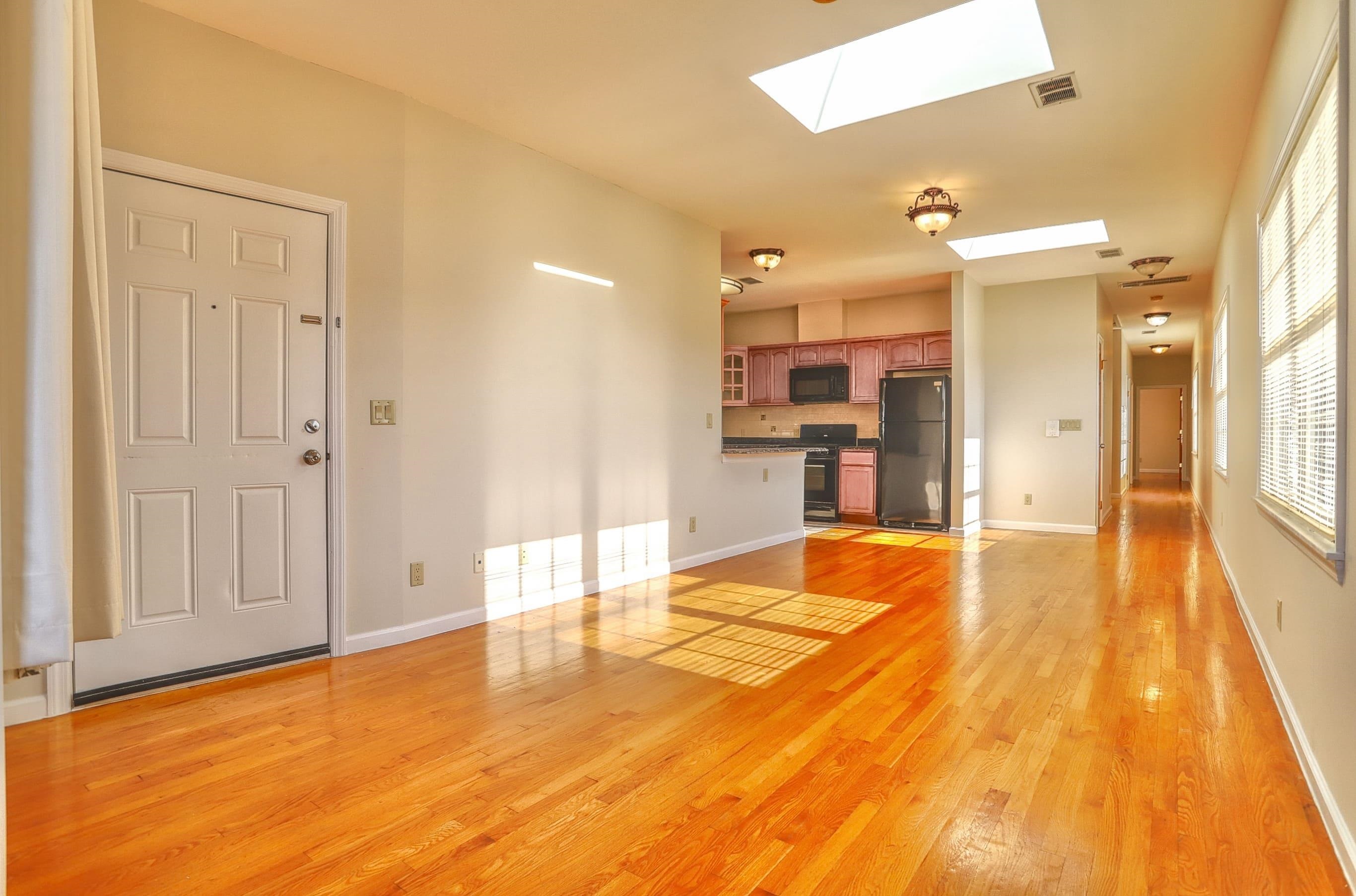 24 EMERSON AVE Unit: 2