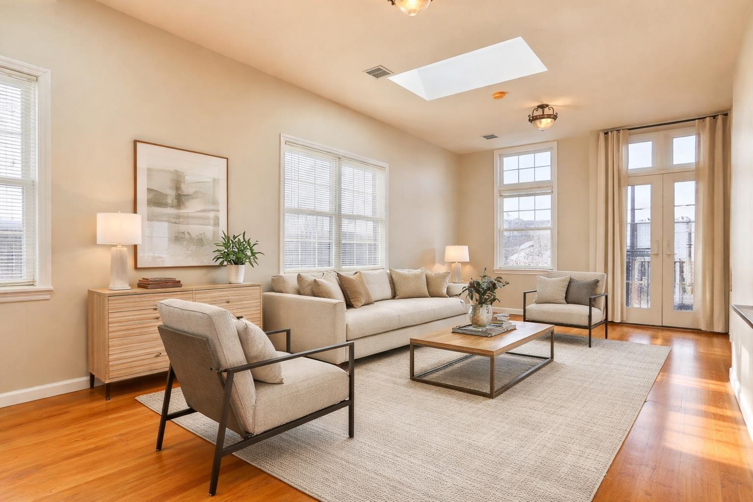 24 EMERSON AVE Unit: 2