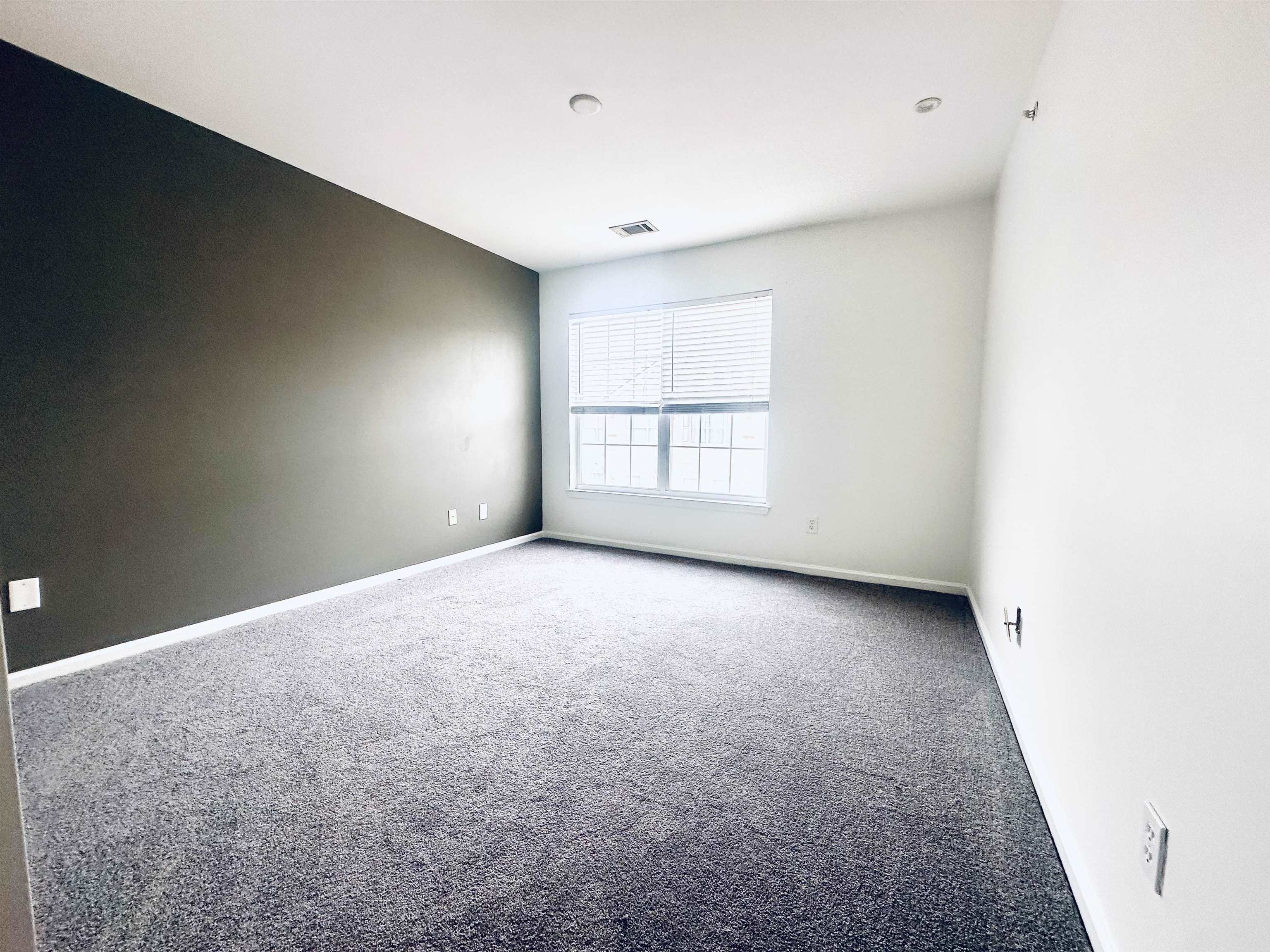5 SOHO DR Unit: 111
