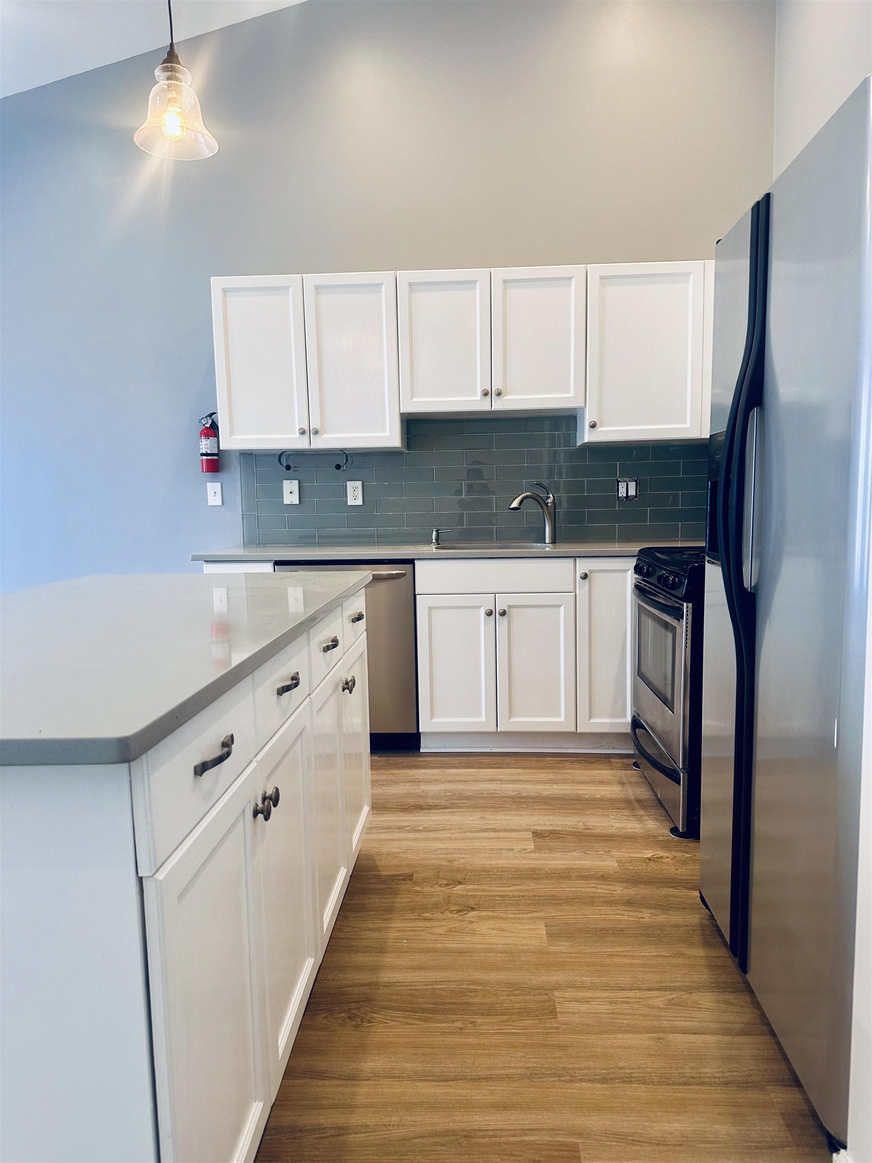 5 SOHO DR Unit: 111