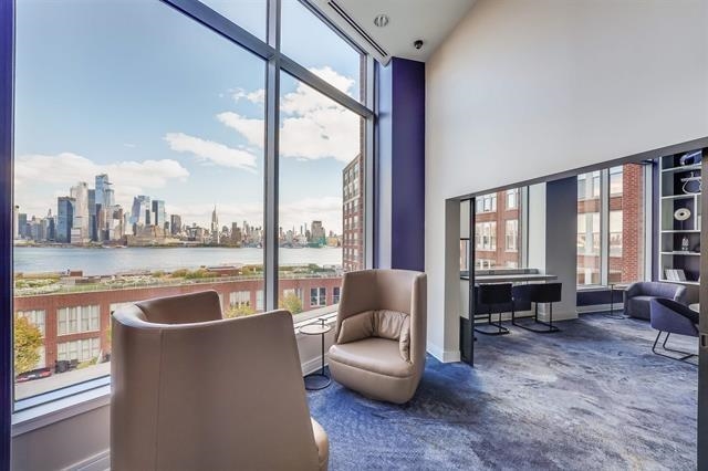 1100 MAXWELL LANE Unit: 624