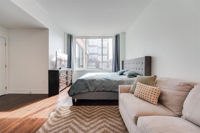 1100 MAXWELL LANE Unit: 624