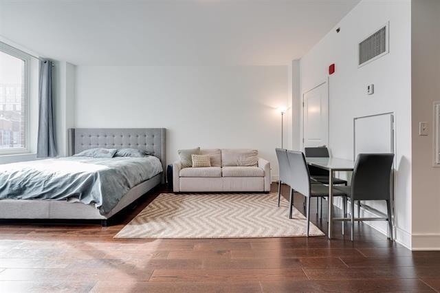 1100 MAXWELL LANE Unit: 624