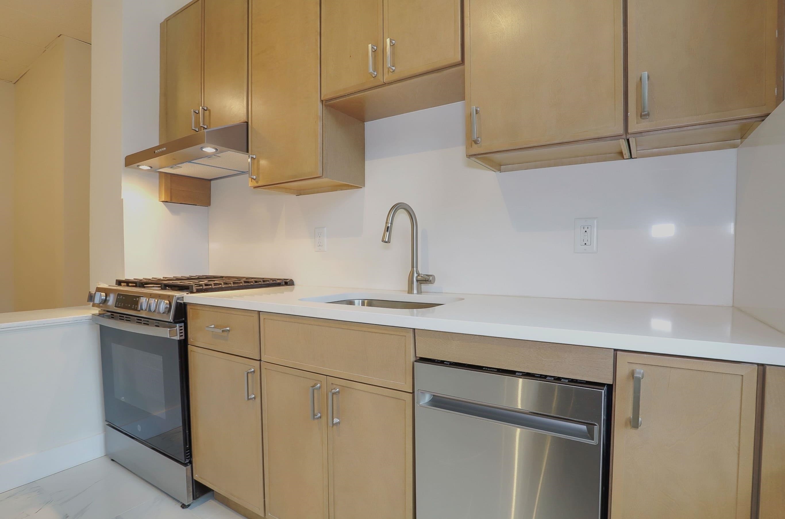 232 GARDEN ST Unit: 2