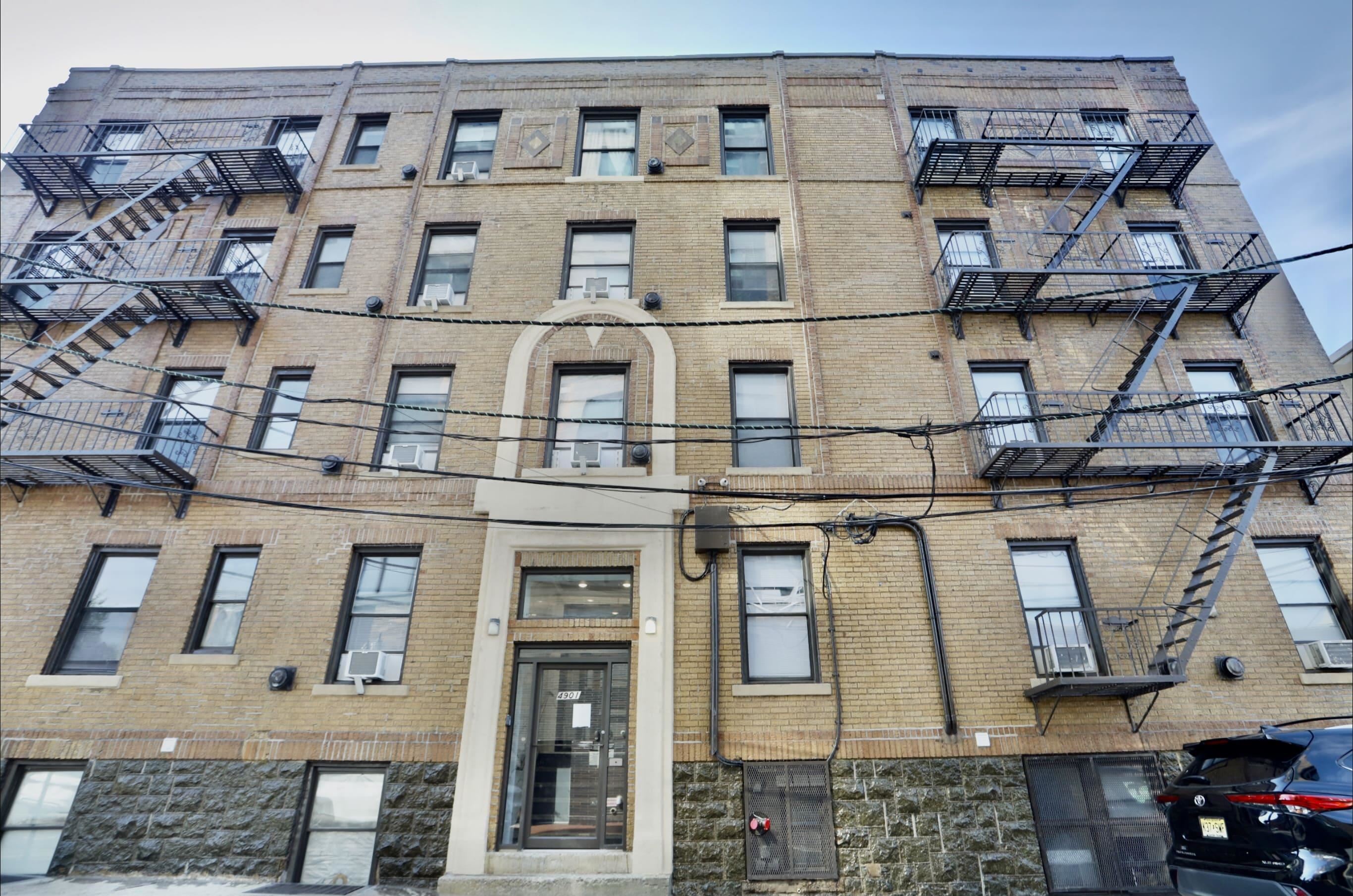 4901 MURPHY PL Unit: 7