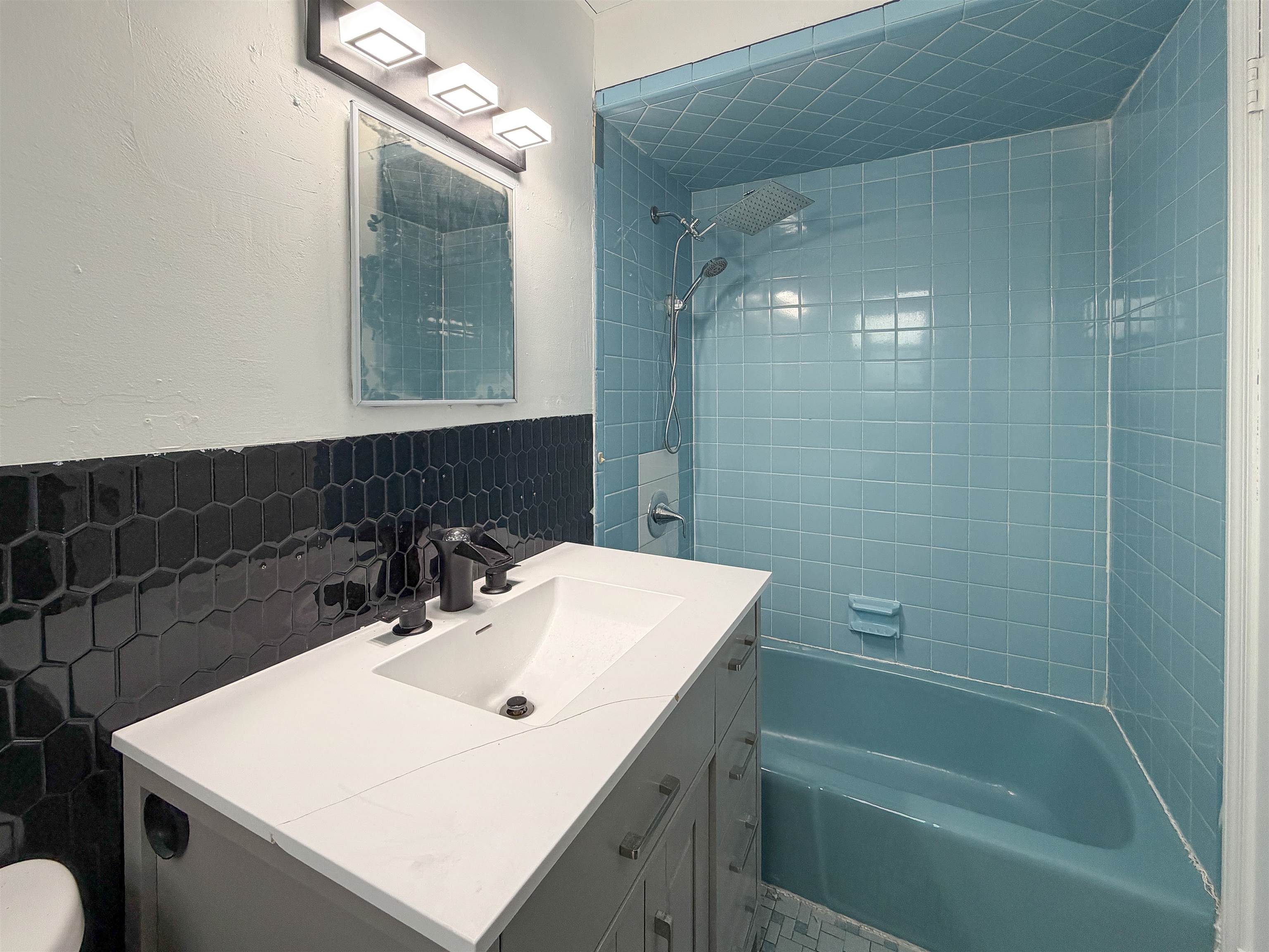 119 ZABRISKIE ST Unit: 3