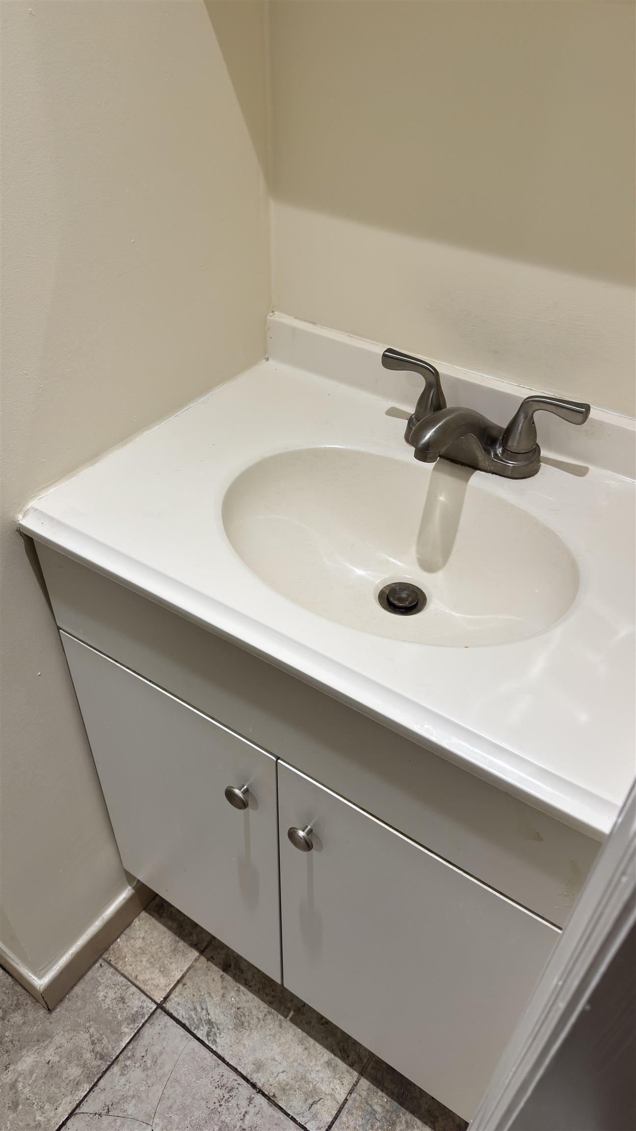 6040 BLVD EAST Unit: L2