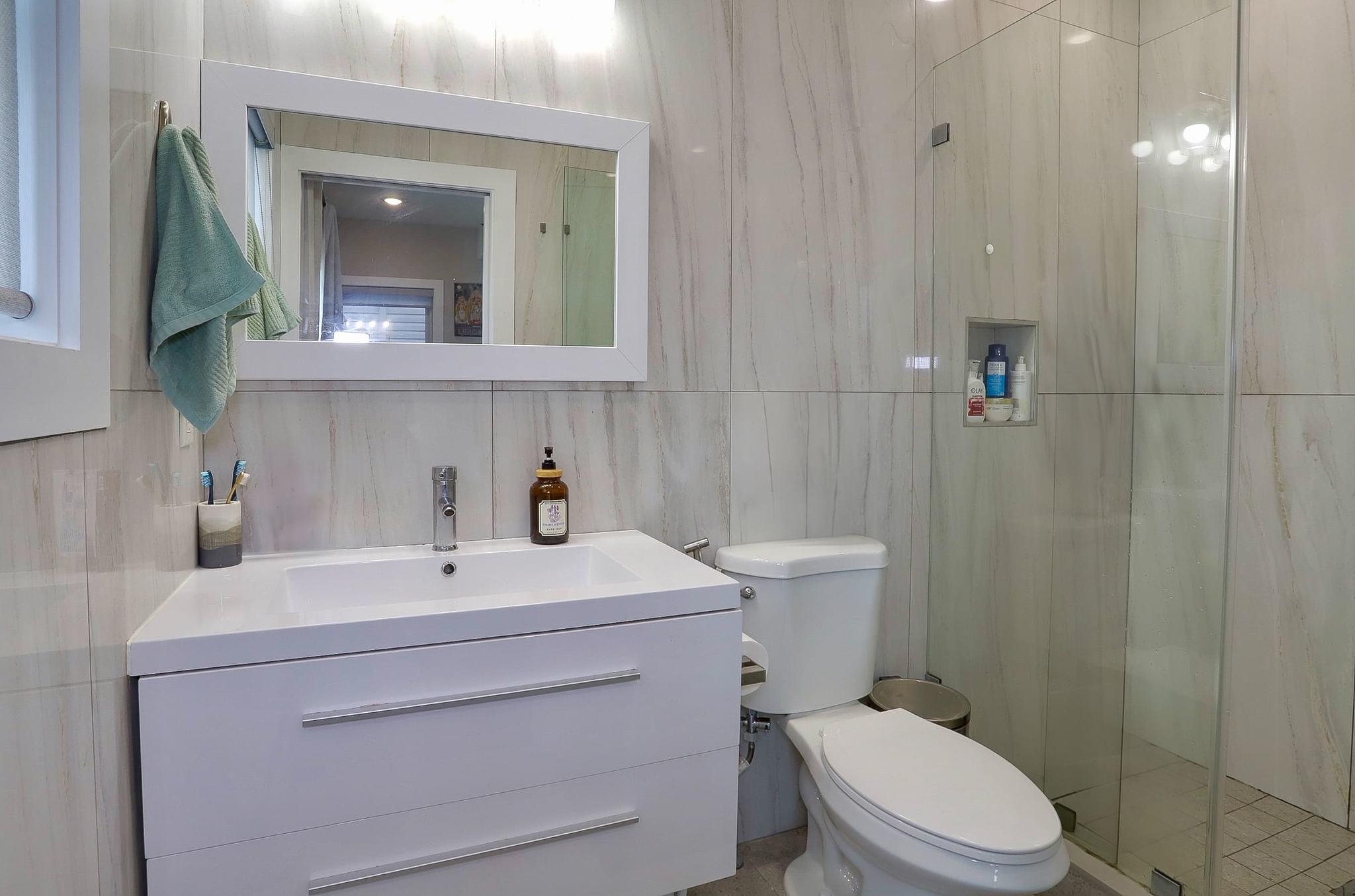 26 GRACE ST Unit: 2