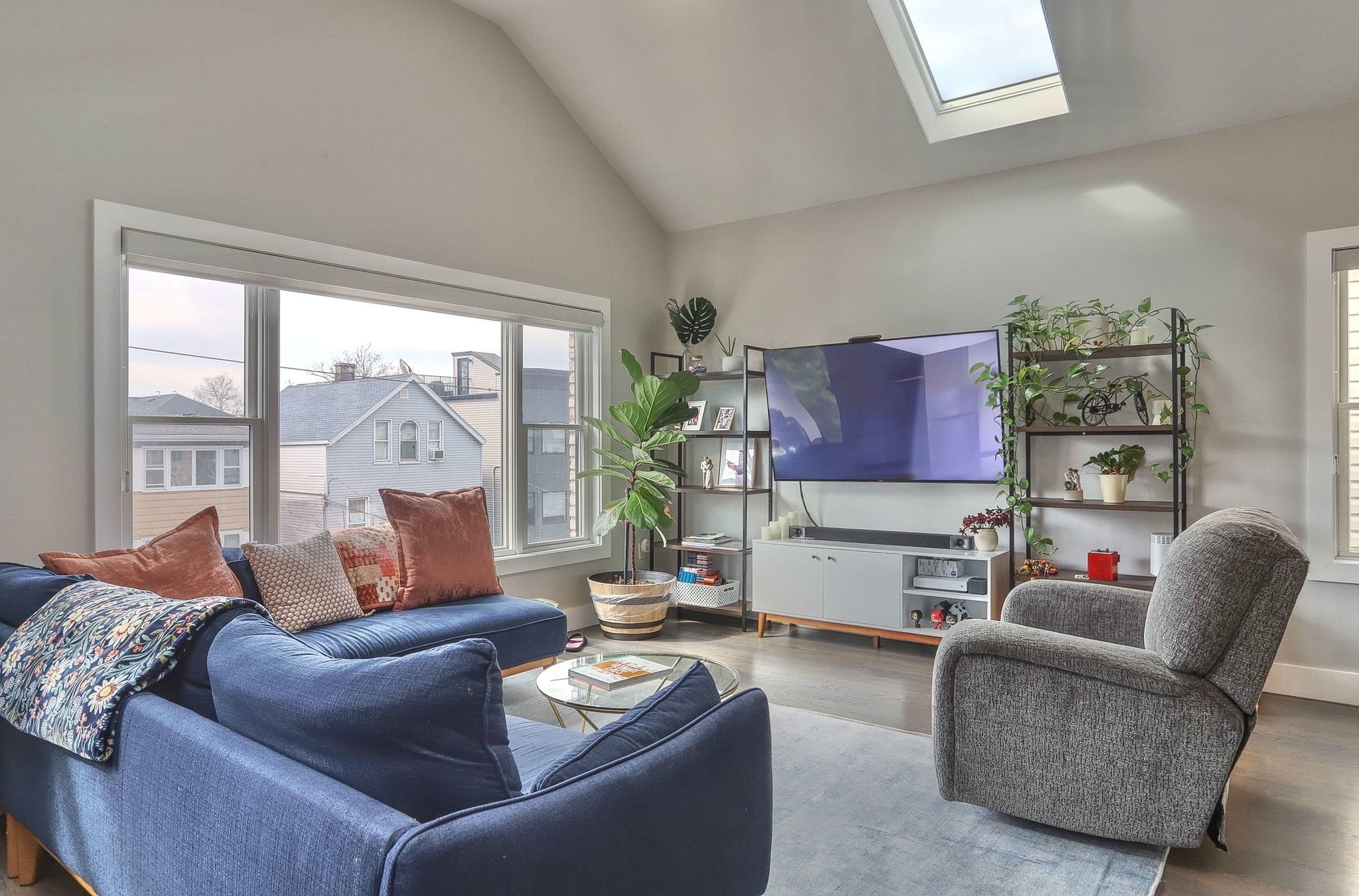 26 GRACE ST Unit: 2