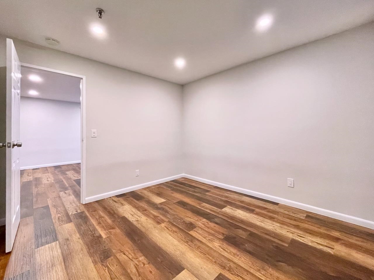 43-49 VAN WAGENEN AVE Unit: 1