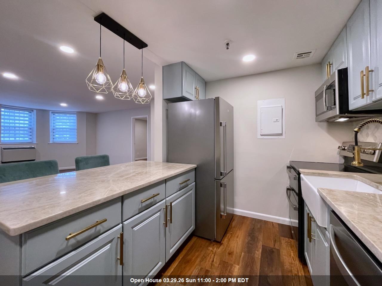 43-49 VAN WAGENEN AVE Unit: 1