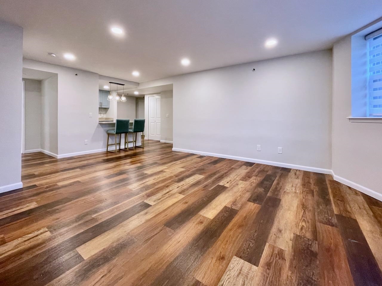 43-49 VAN WAGENEN AVE Unit: 1