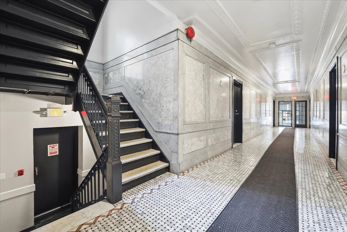 3-5 POTTER PL Unit: 2B