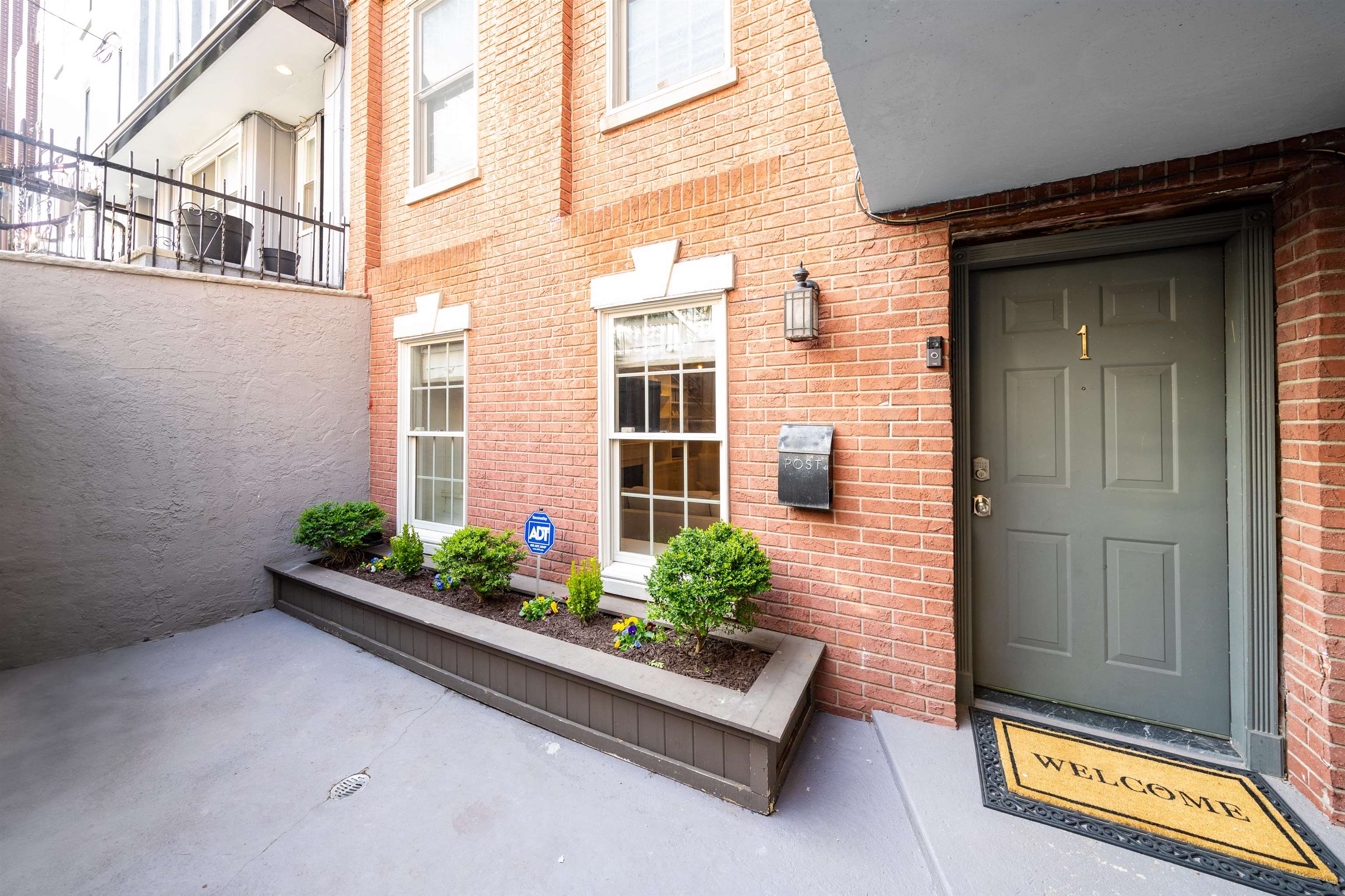 132 BLOOMFIELD ST Unit: 1