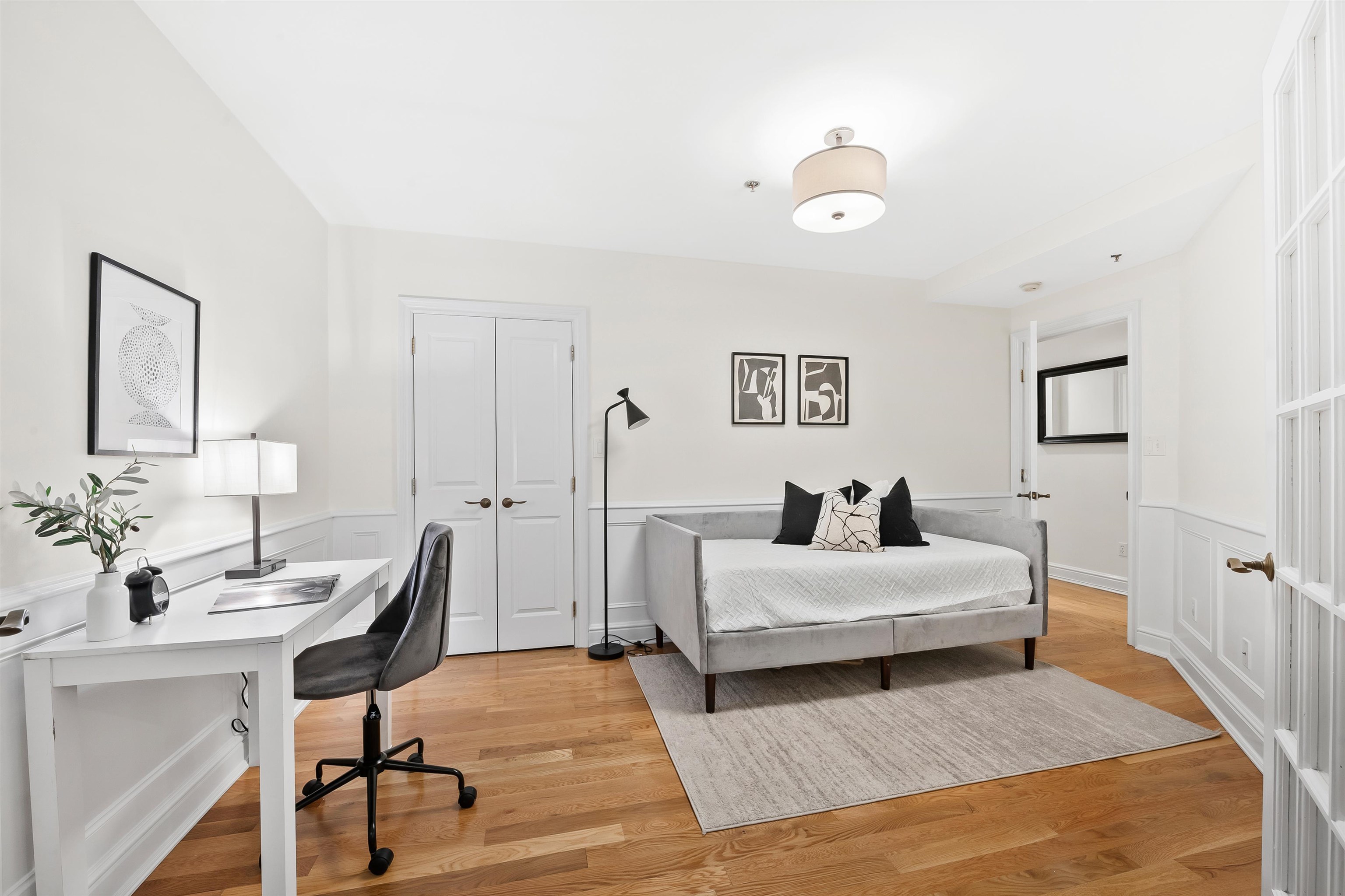 132 BLOOMFIELD ST Unit: 1