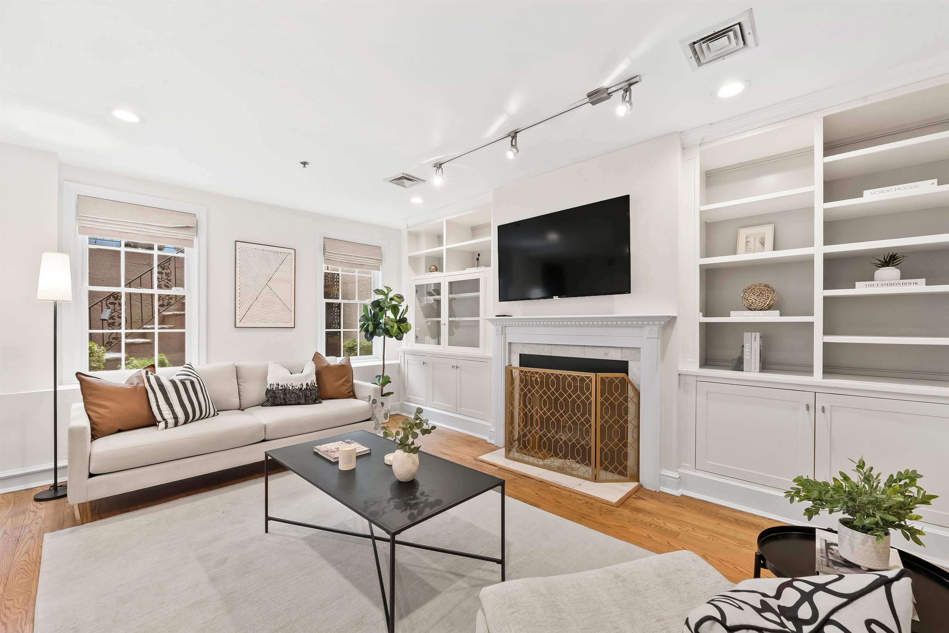 132 BLOOMFIELD ST Unit: 1