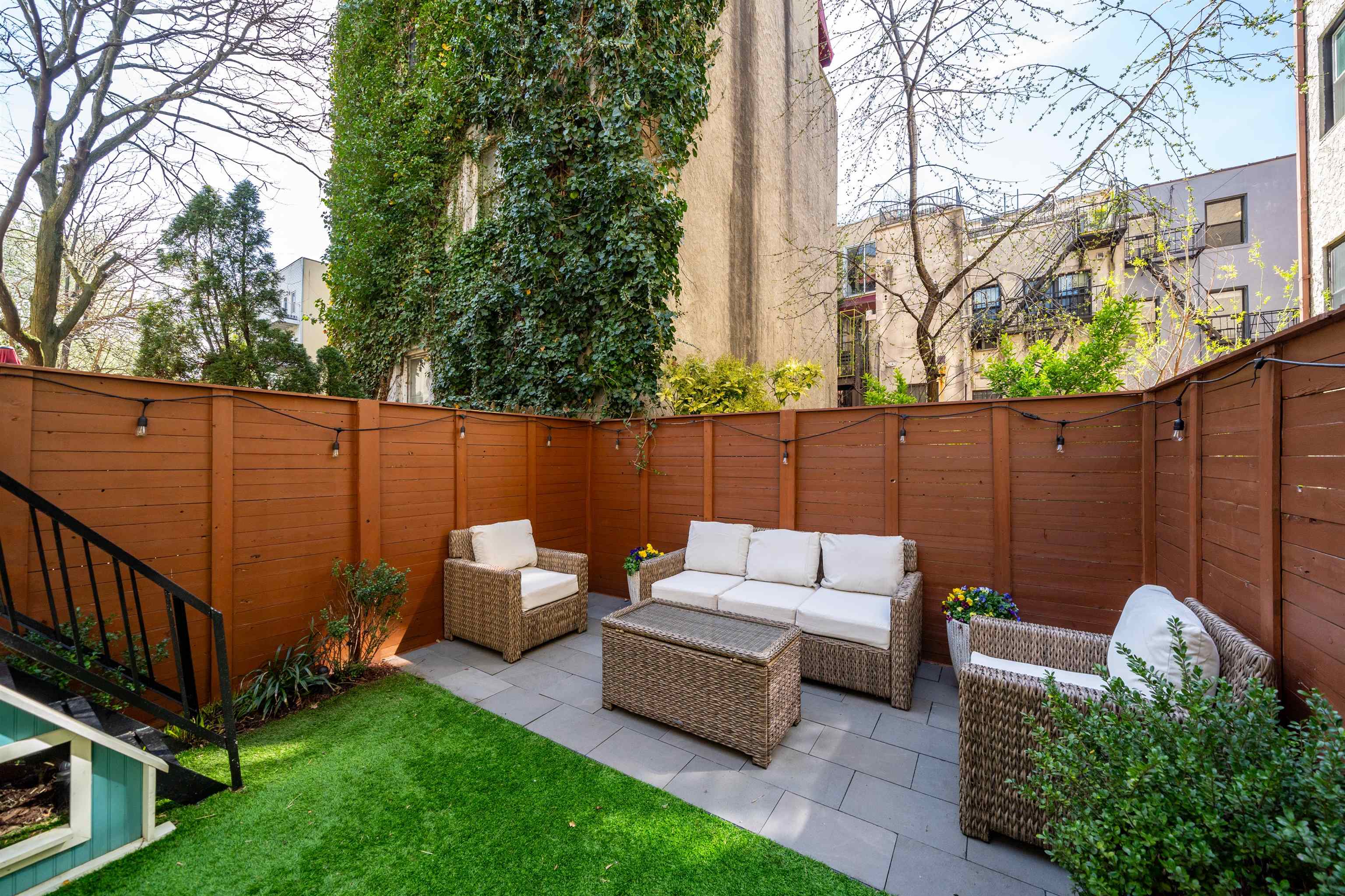 132 BLOOMFIELD ST Unit: 1