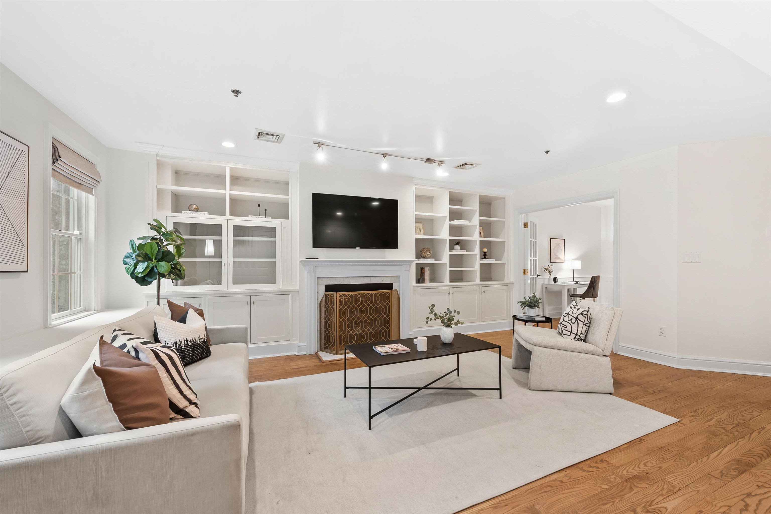 132 BLOOMFIELD ST Unit: 1