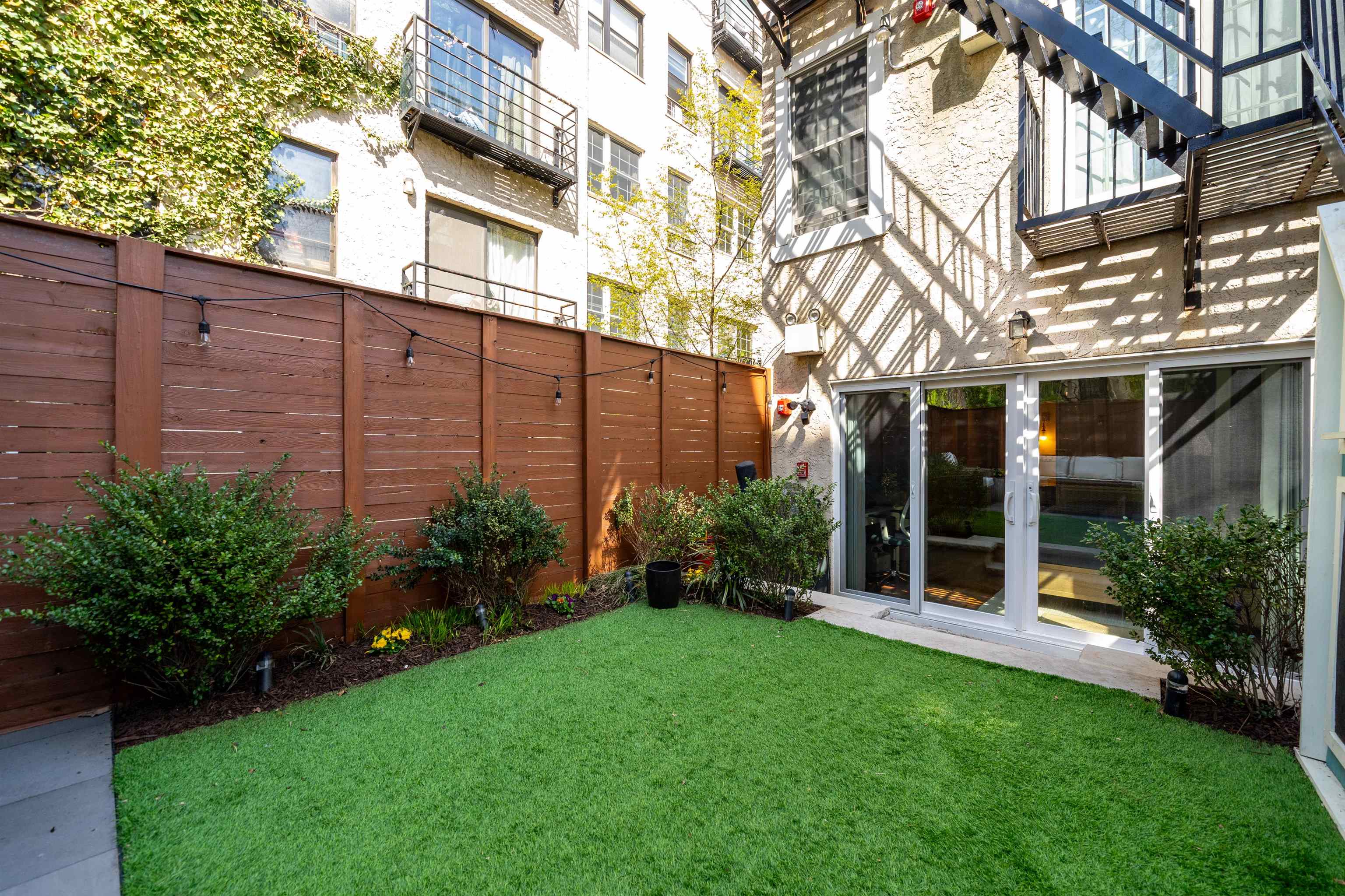 132 BLOOMFIELD ST Unit: 1