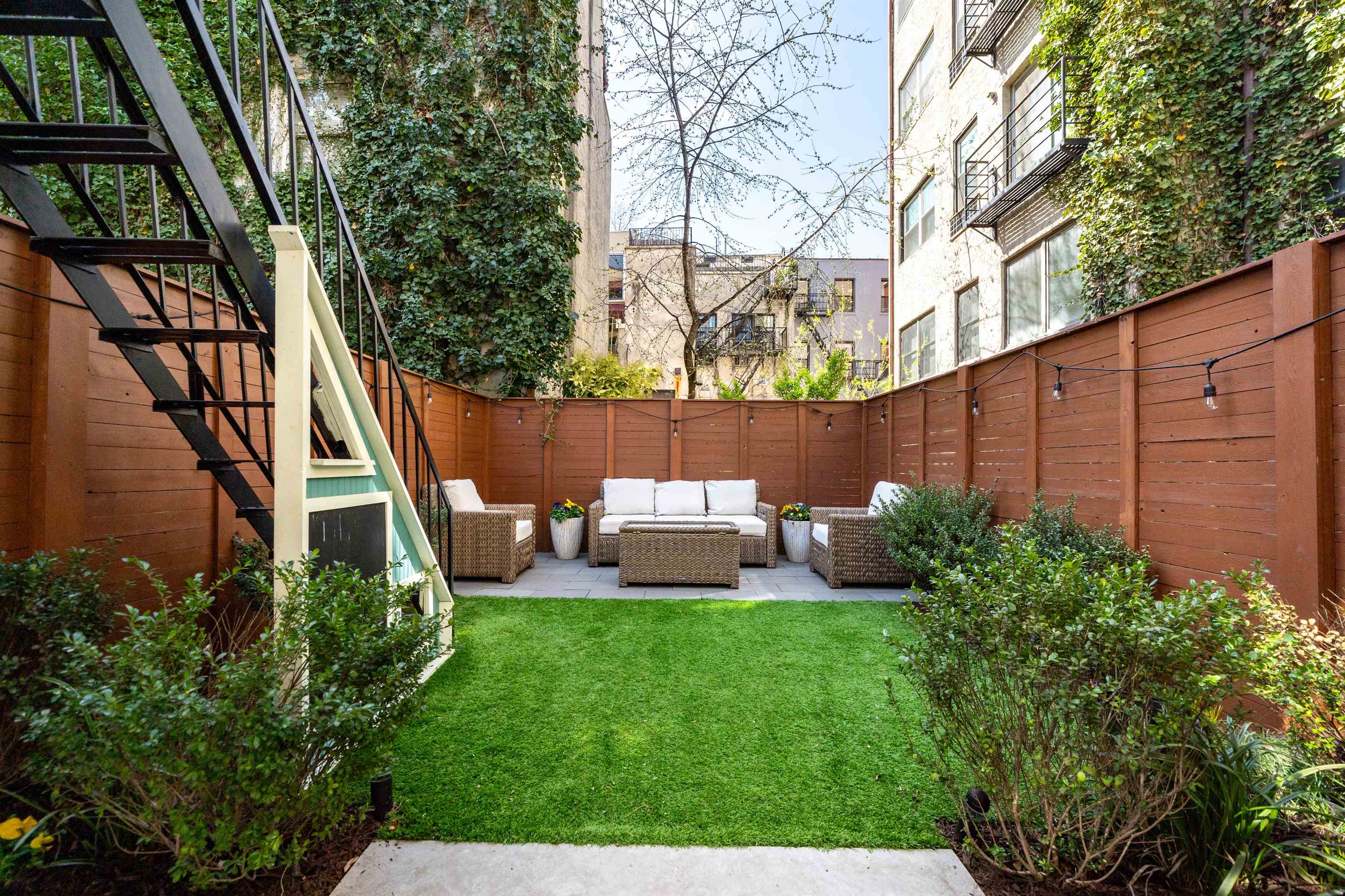 132 BLOOMFIELD ST Unit: 1