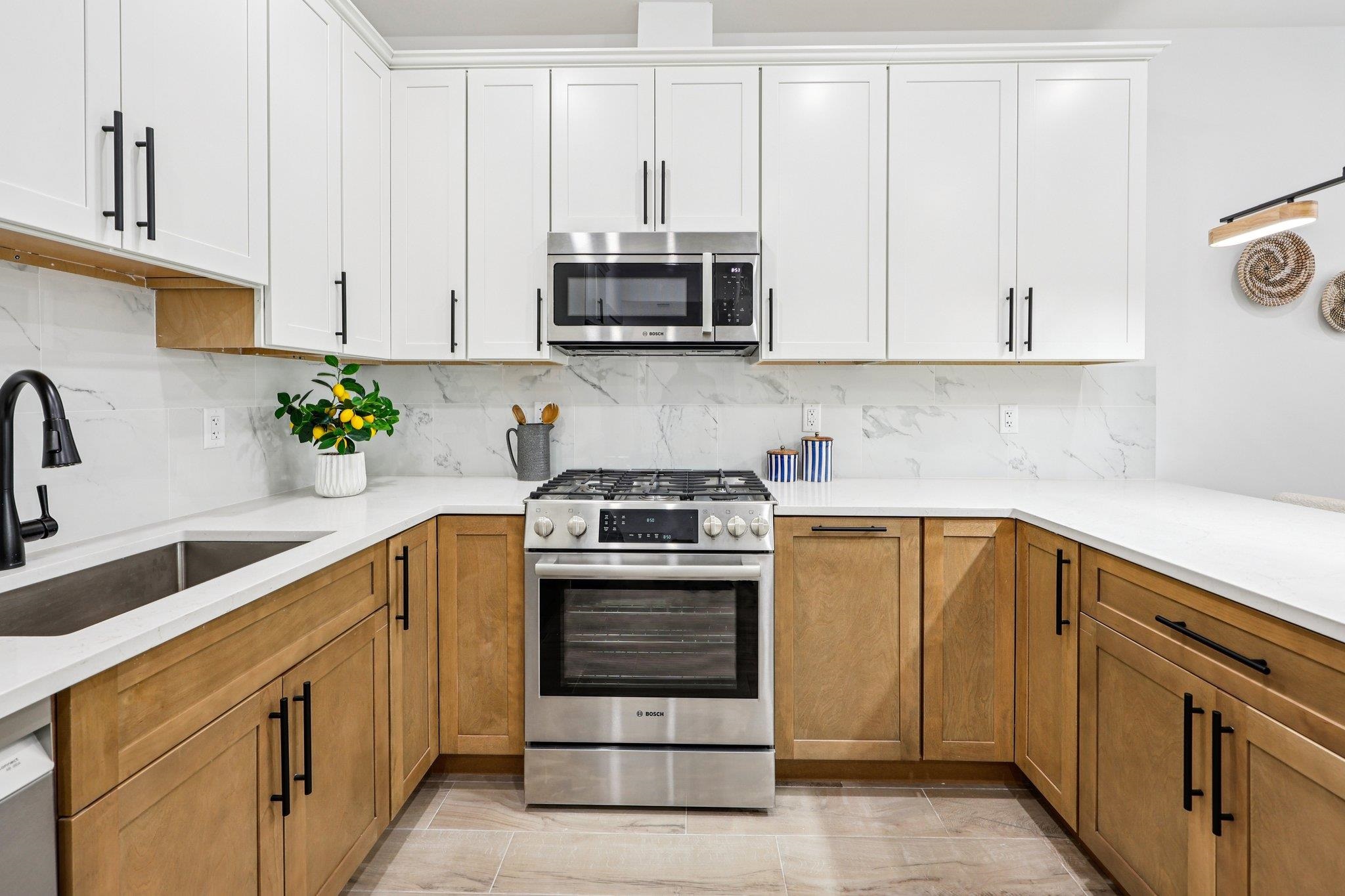 1003 SUMMIT AVE Unit: 1