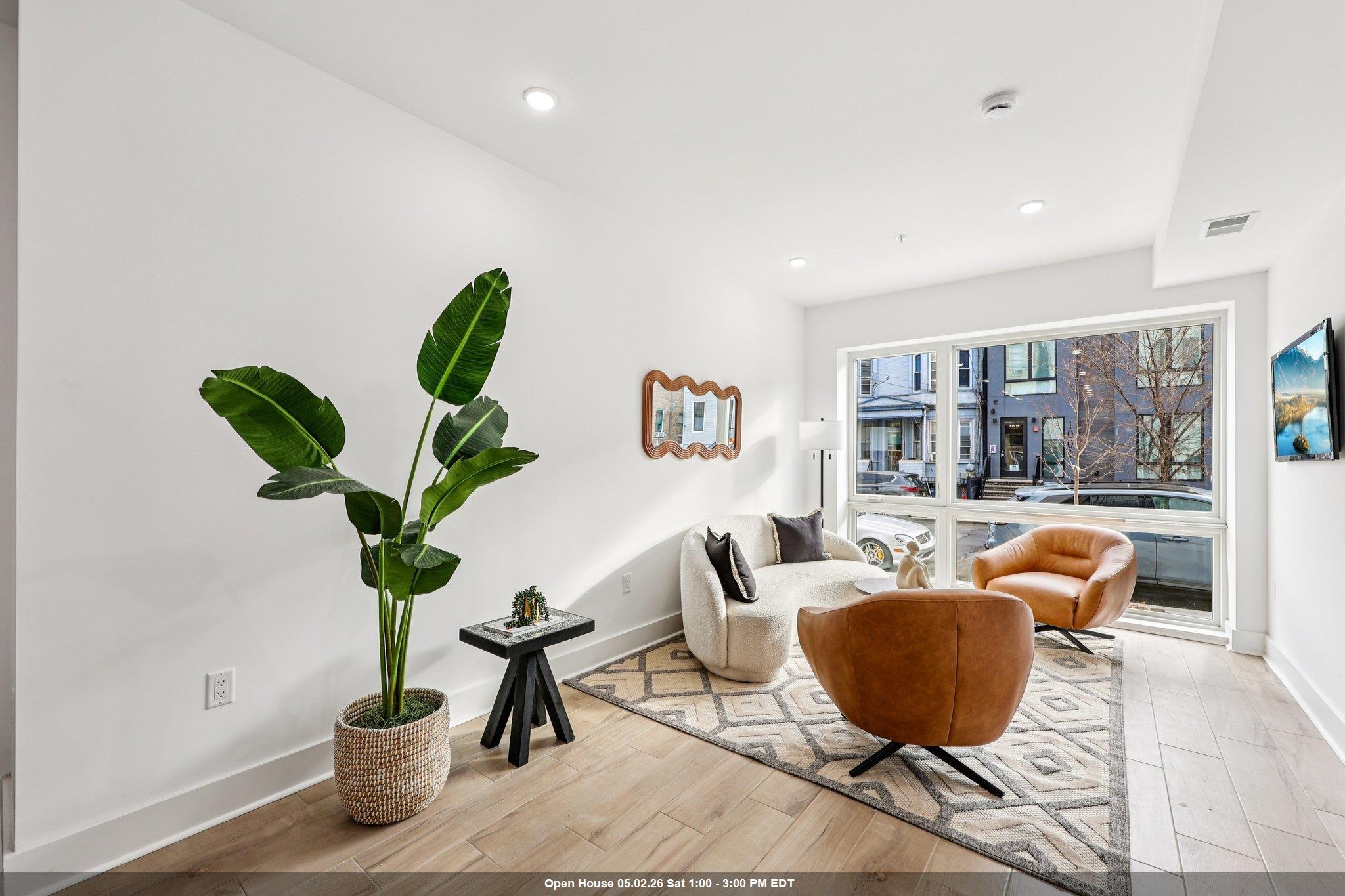 1003 SUMMIT AVE Unit: 1