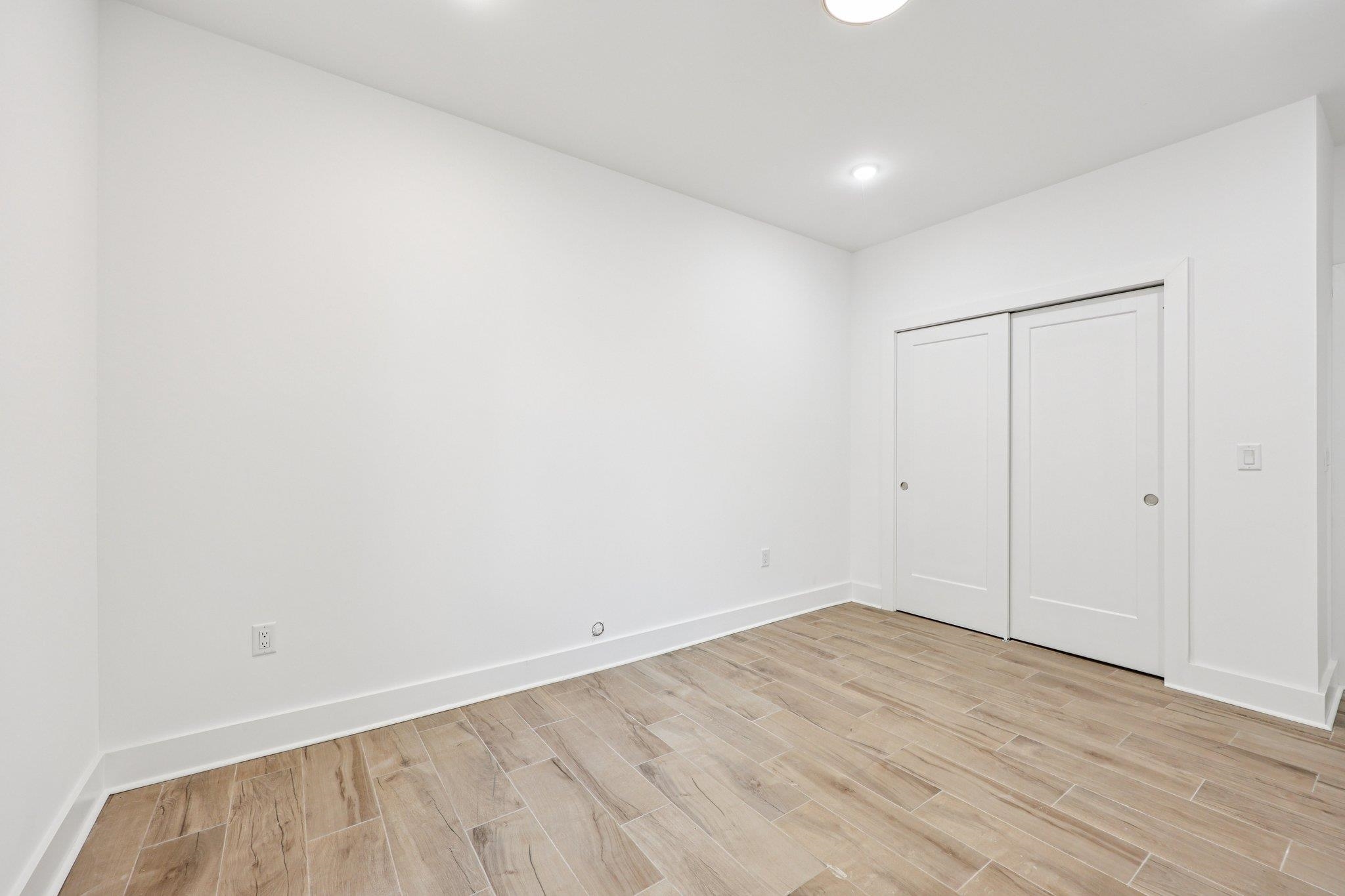 1003 SUMMIT AVE Unit: 1