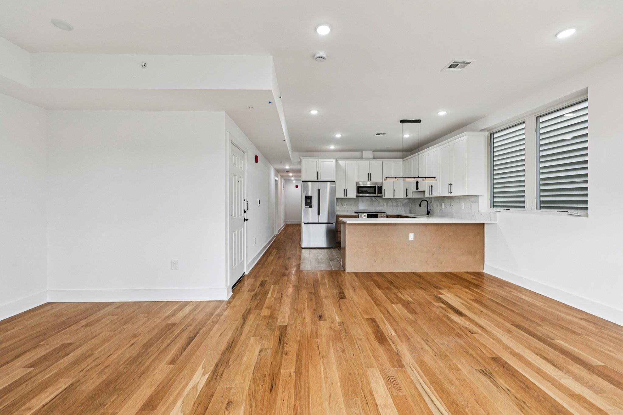 1003 SUMMIT AVE Unit: 3