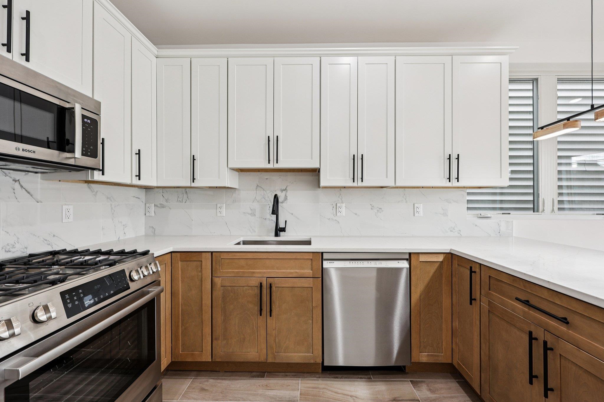 1003 SUMMIT AVE Unit: 3