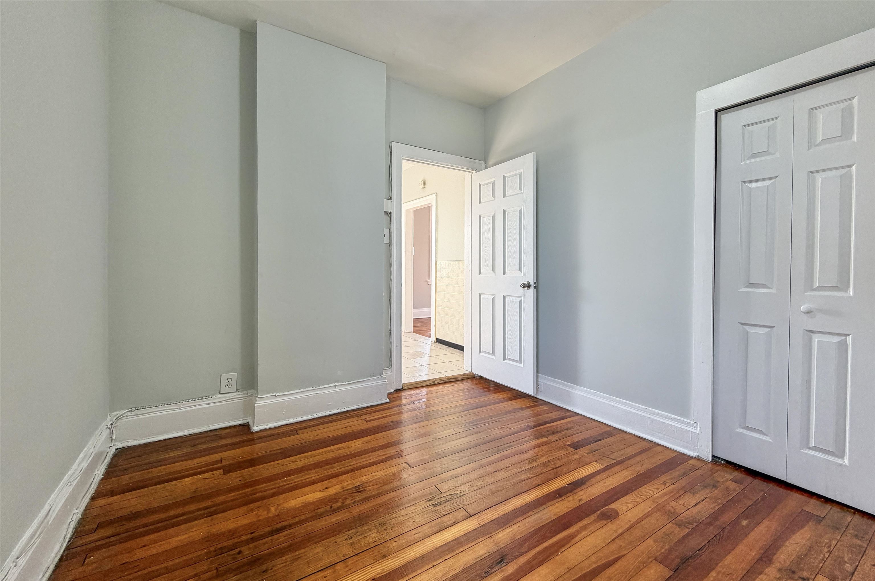 581 59TH ST Unit: 5