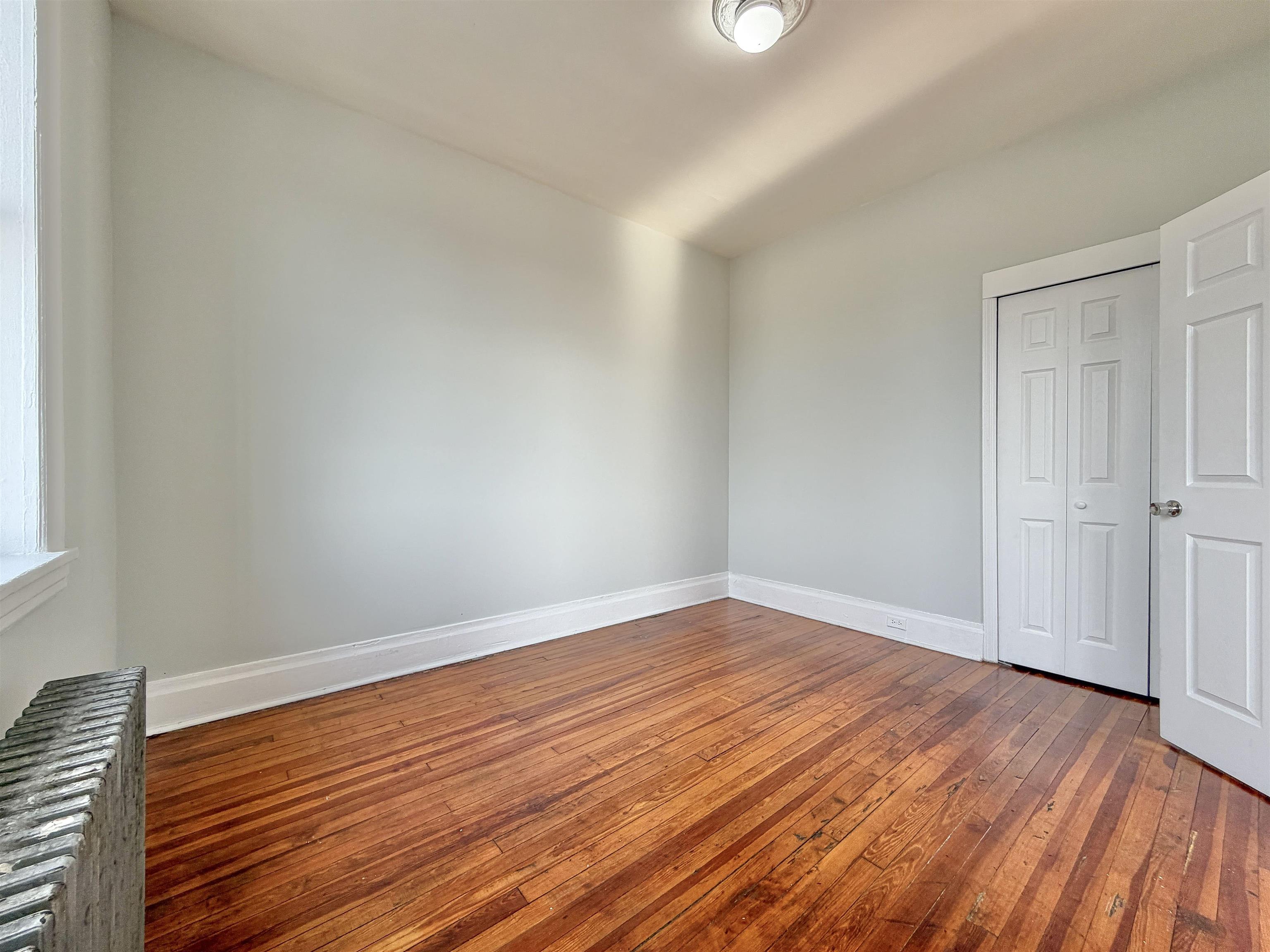 581 59TH ST Unit: 5