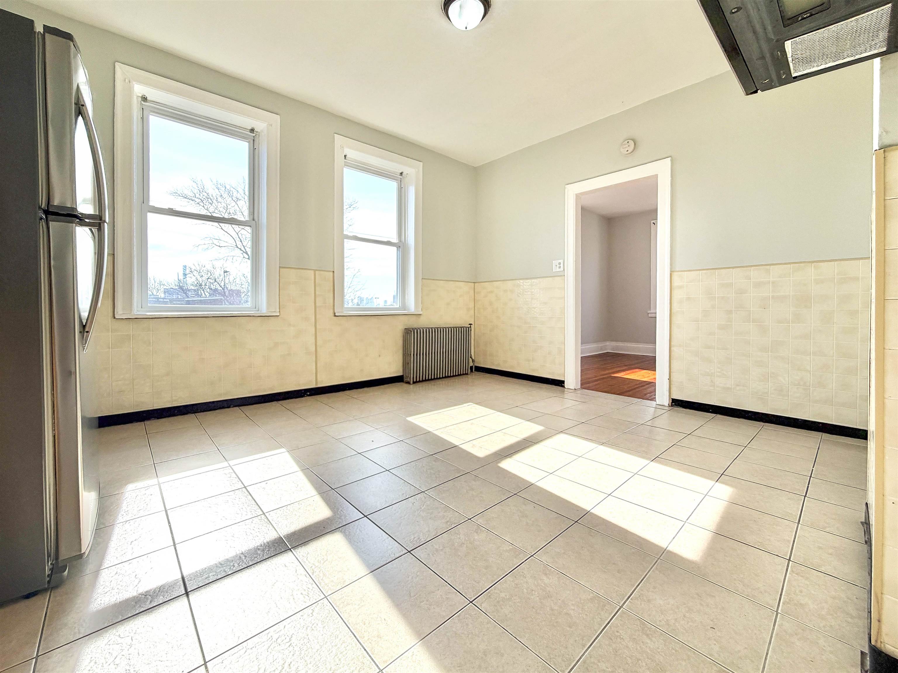 581 59TH ST Unit: 5