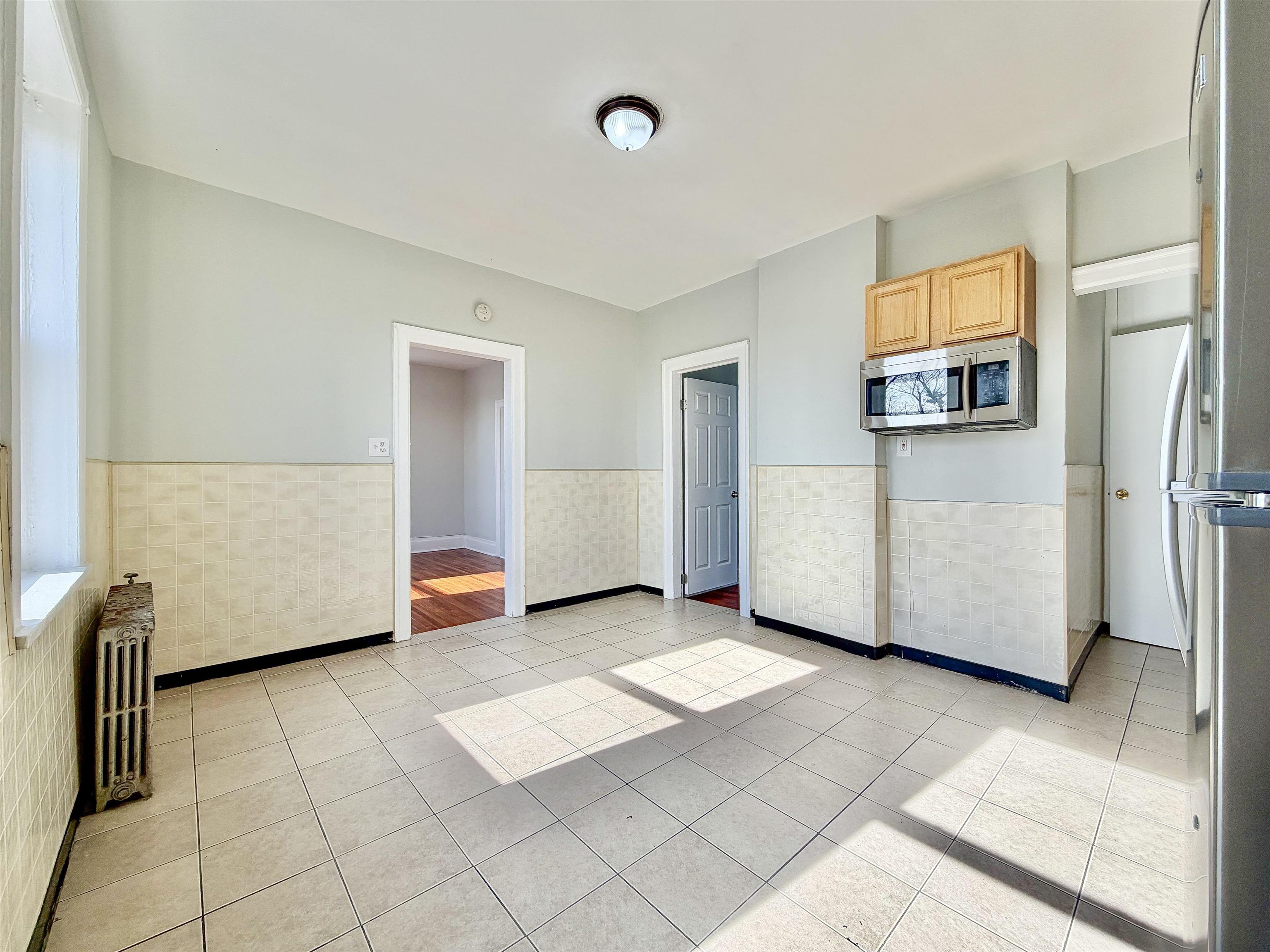 581 59TH ST Unit: 5