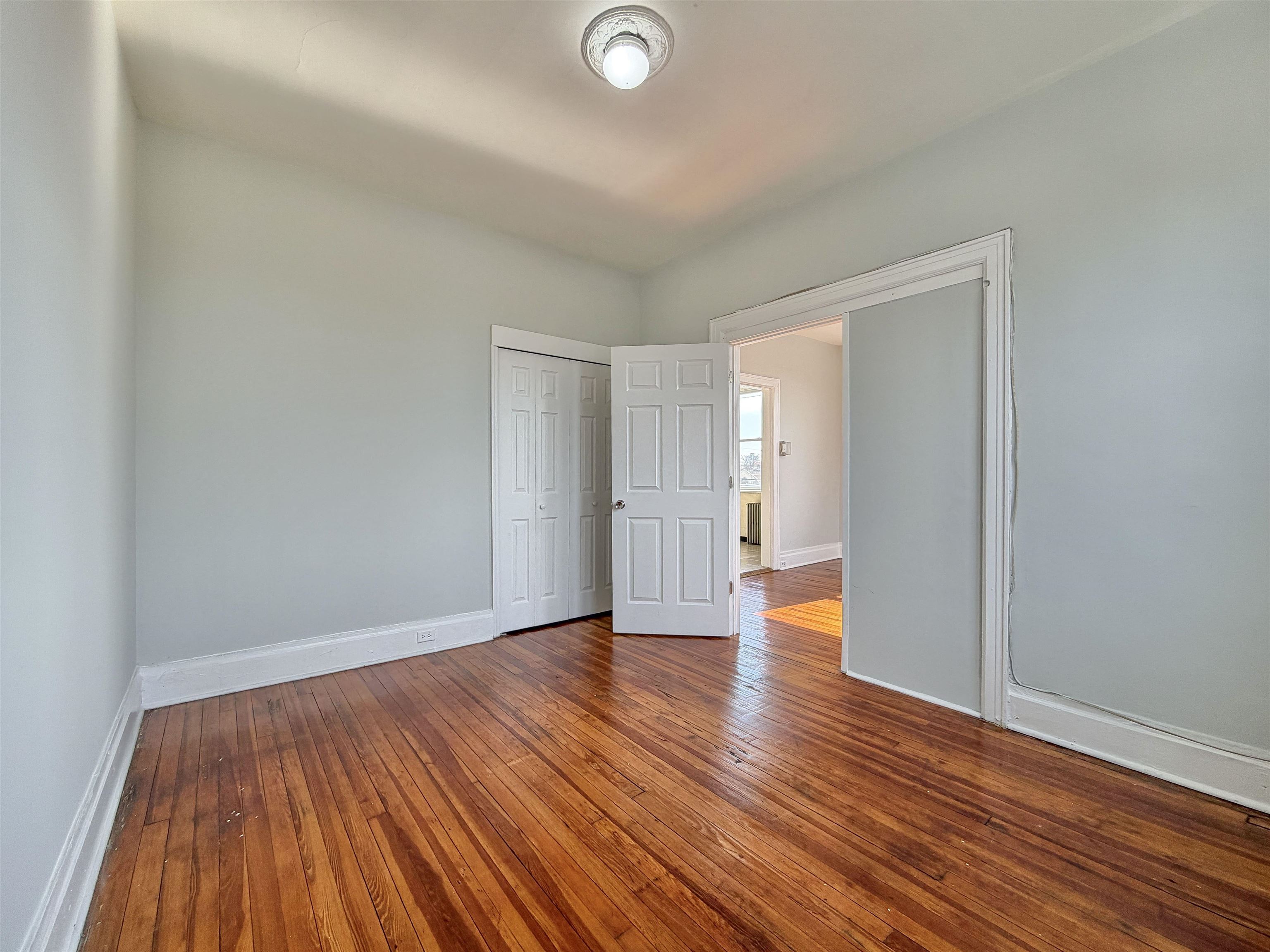 581 59TH ST Unit: 5