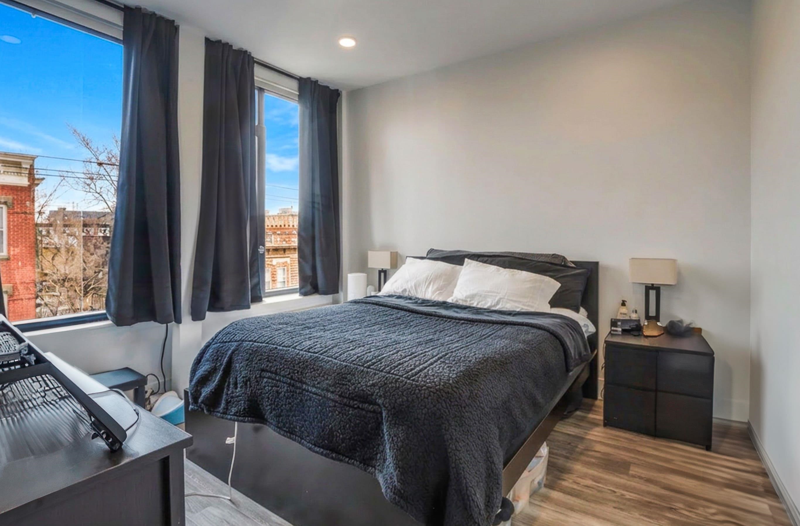 327 COMMUNIPAW AVE Unit: 302