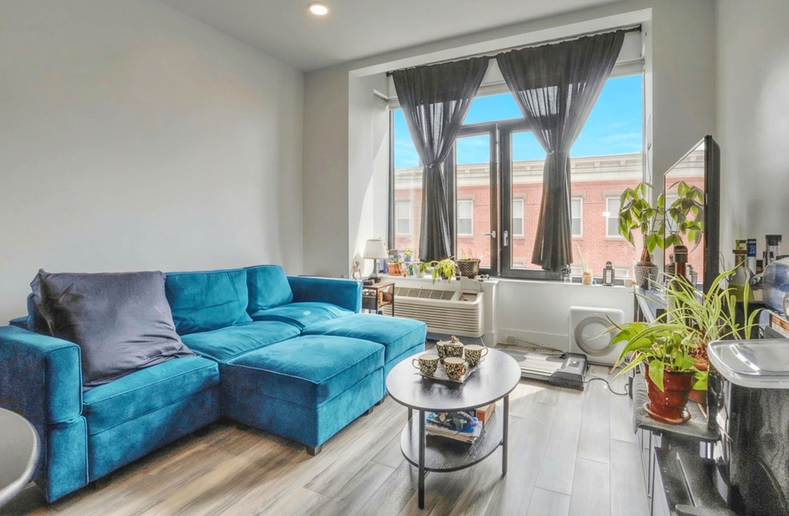 327 COMMUNIPAW AVE Unit: 302