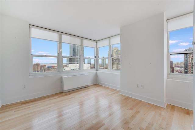 88 MORGAN ST Unit: 2808