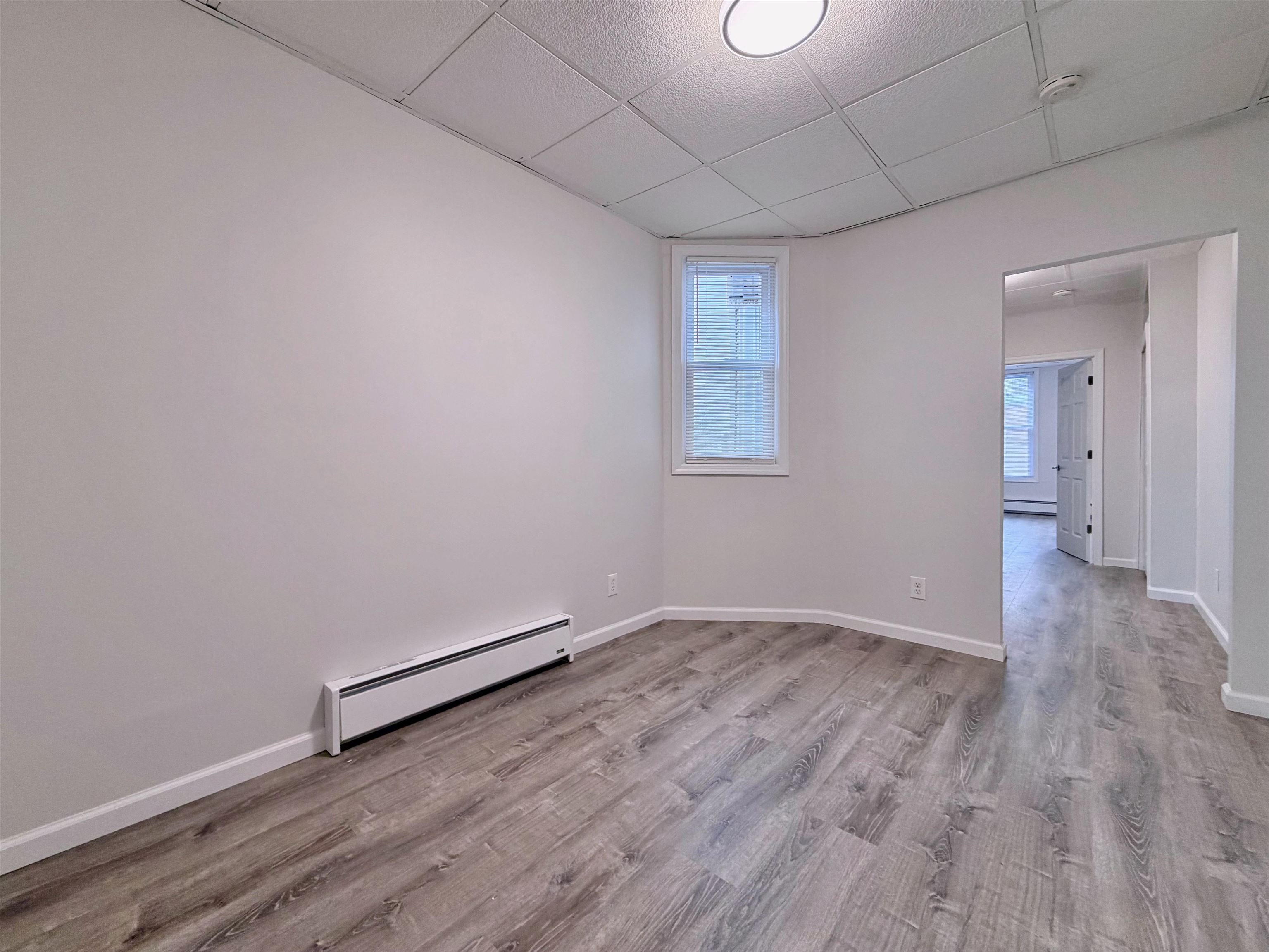 330 PAVONIA AVE Unit: 3R