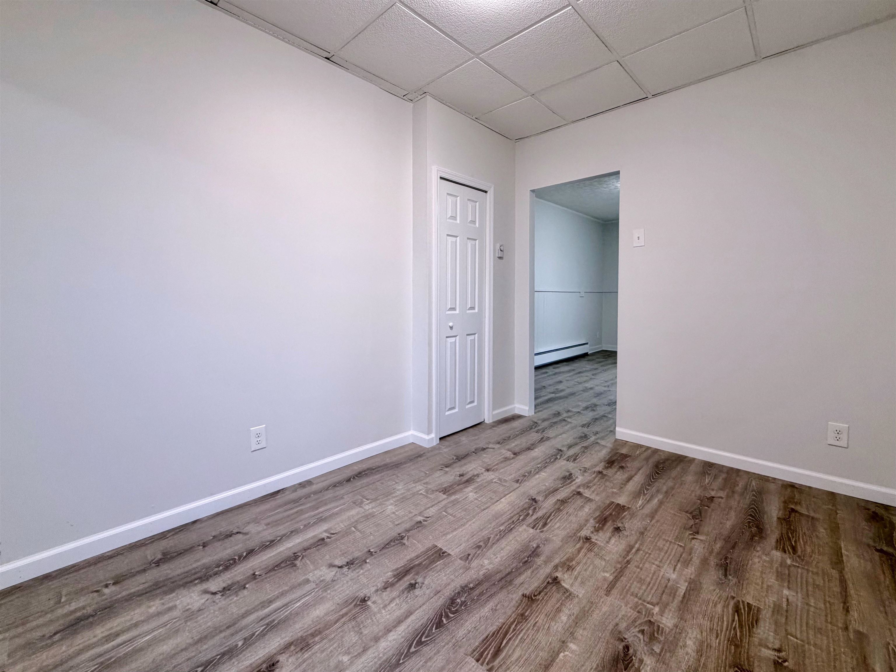 330 PAVONIA AVE Unit: 3R