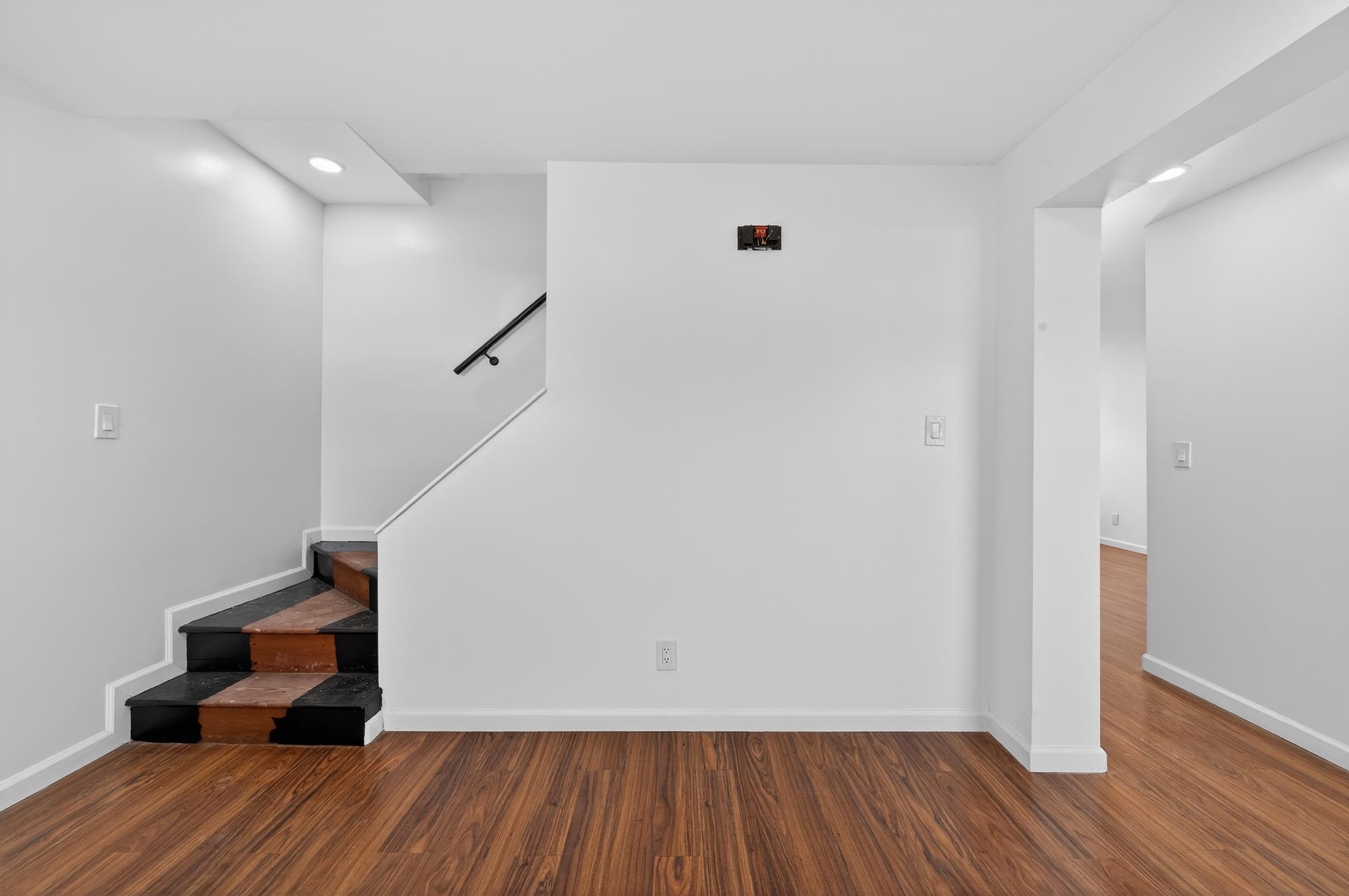 14 LAUREL CT